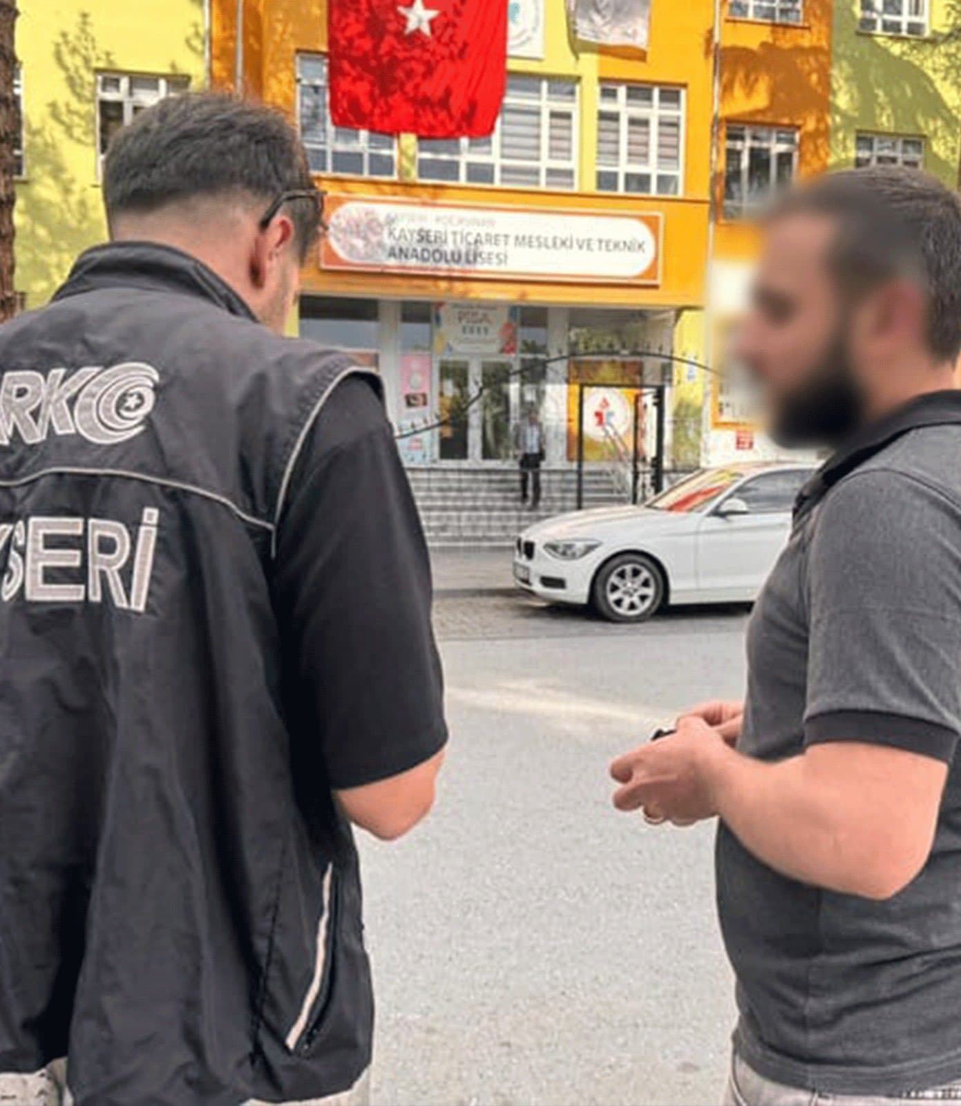 Narko-Okul uygulamasında 35 araç ve 86 şahıs sorgulandı