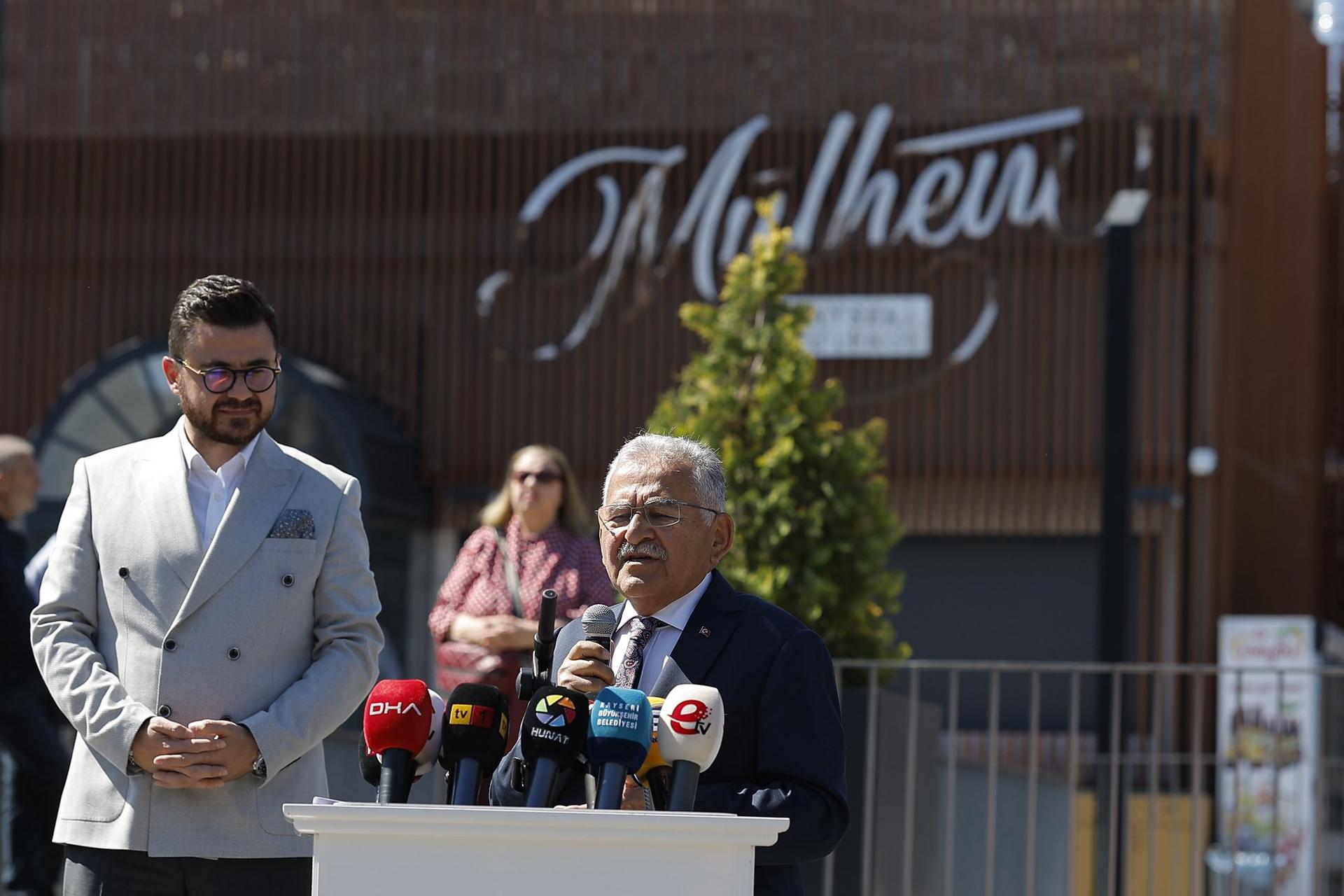 KAYTUR Mülhem Restoran Kayseri Kalesi’nde hizmete açıldı