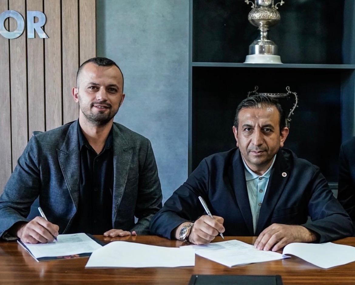 Kayserispor’dan İlhan Parlak’ın istifa ettiği iddialarına yalanlama