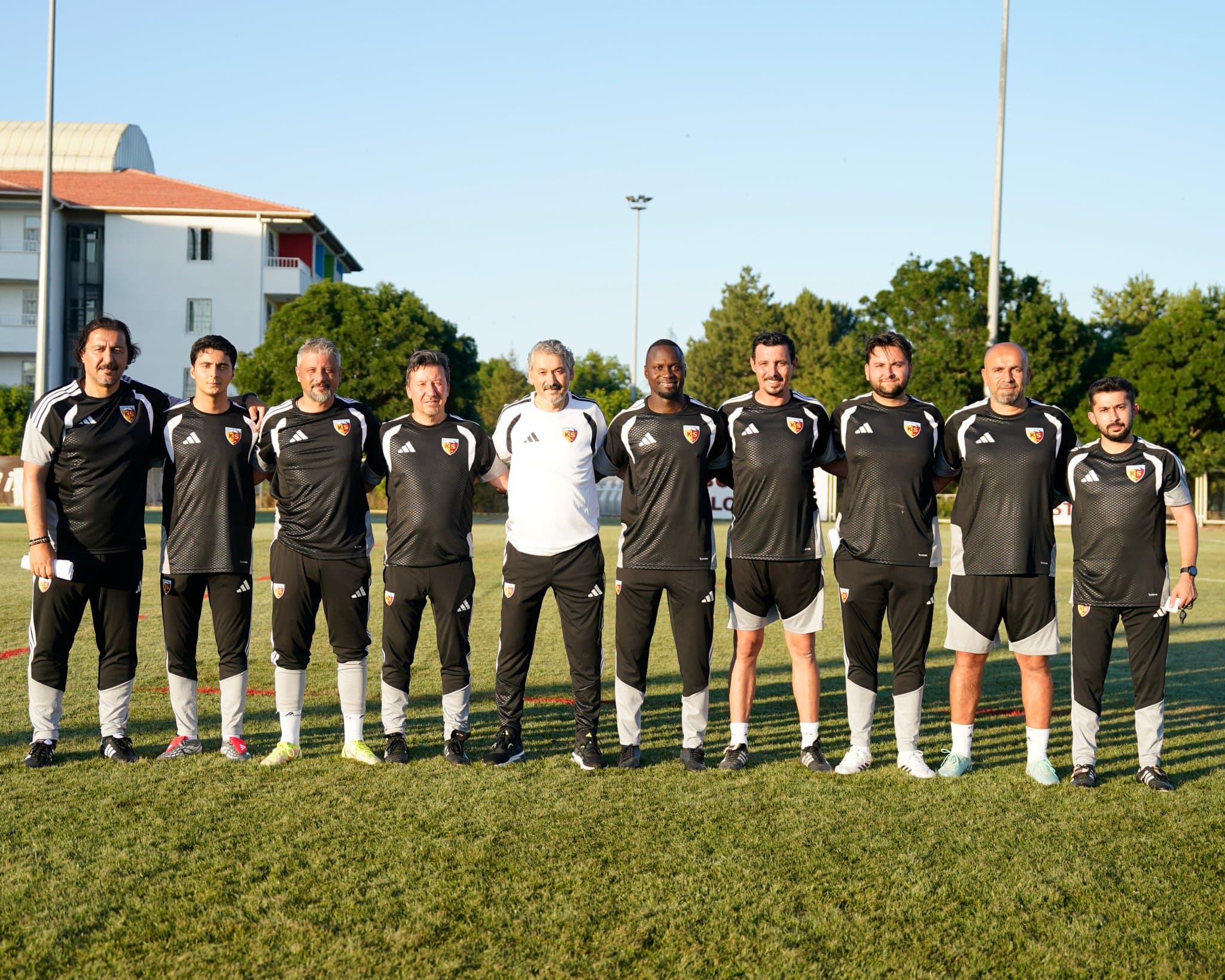 Kayserispor sezonun ilk antrenmanını gerçekleştirdi 