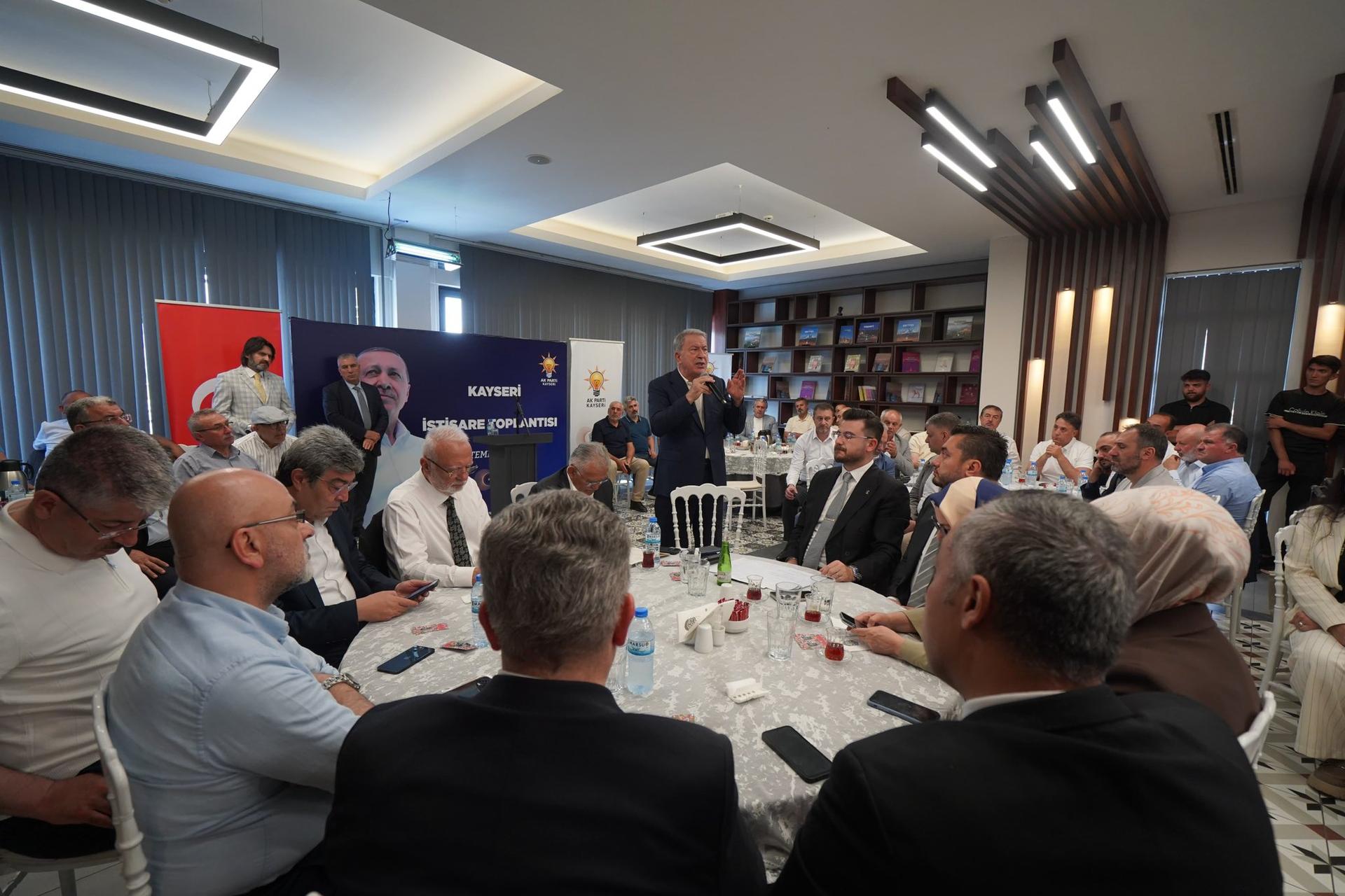 AK Parti Kayseri Teşkilatı görevdeki 500. gününü istişare toplantısıyla değerlendirdi 