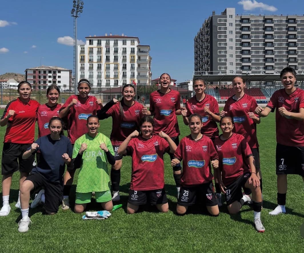 Kayseri Gençlerbirliği Play - Off Çeyrek Finalinden çıkamadı