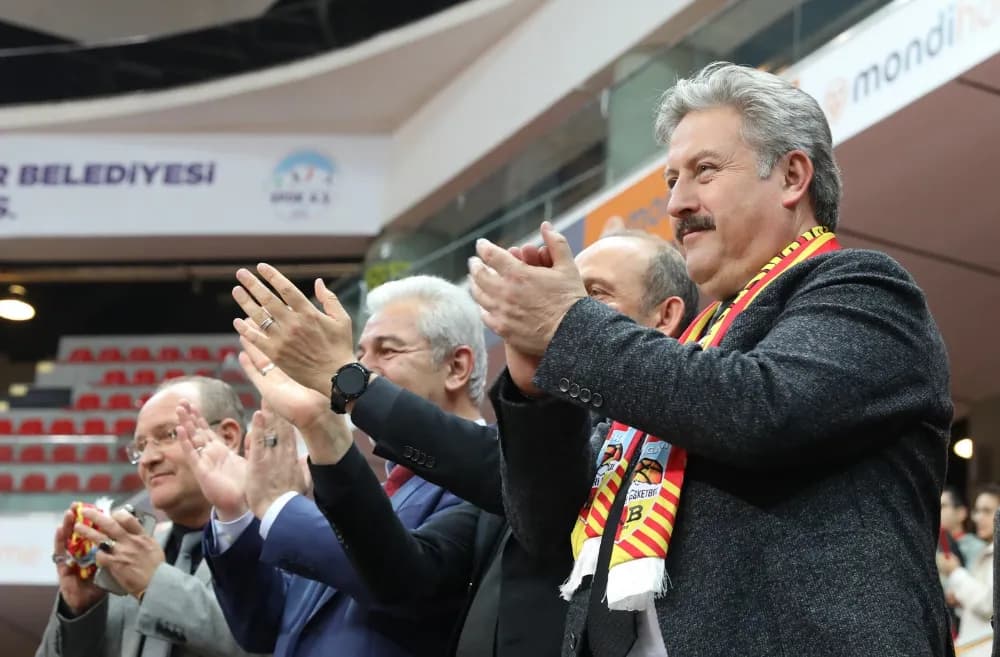 Başkan Palancıoğlu’ndan Melikgazi Kayseri Basketbol açıklaması; “Rekabetçi bir takım oluşturmamız için bir bütçe lazım”