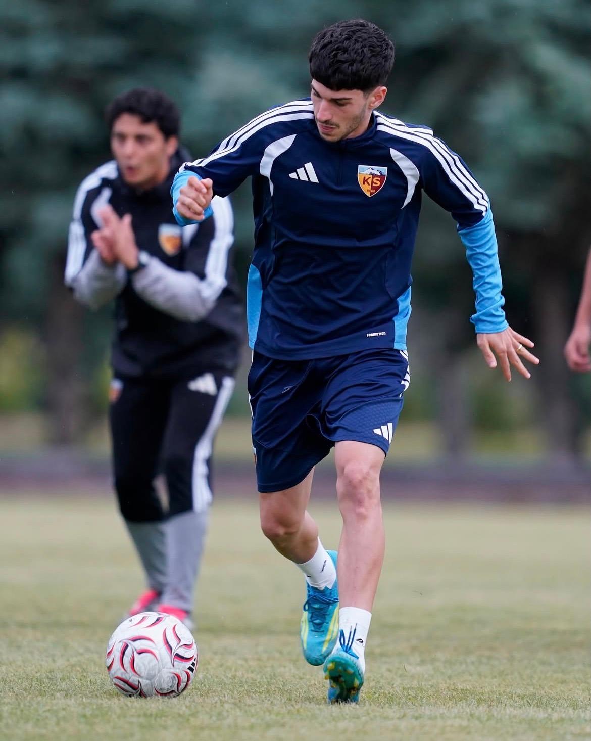 Kayserispor’un yeni sezon hazırlıkları devam ediyor 