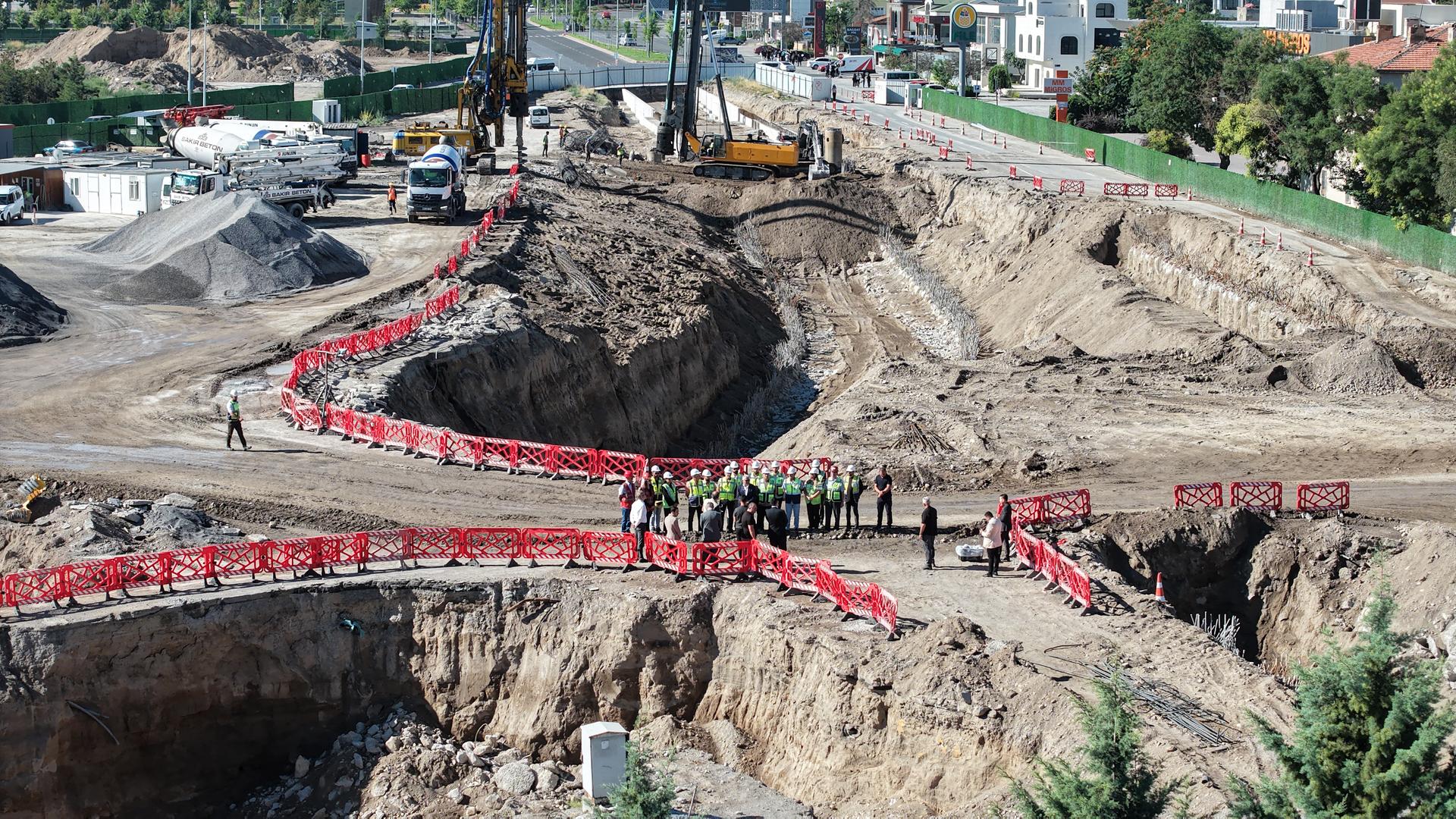 Başkan Büyükkılıç, “Kartal Kavşağı’nda yüzde 40’ların üzerine çıkmış durumdayız”