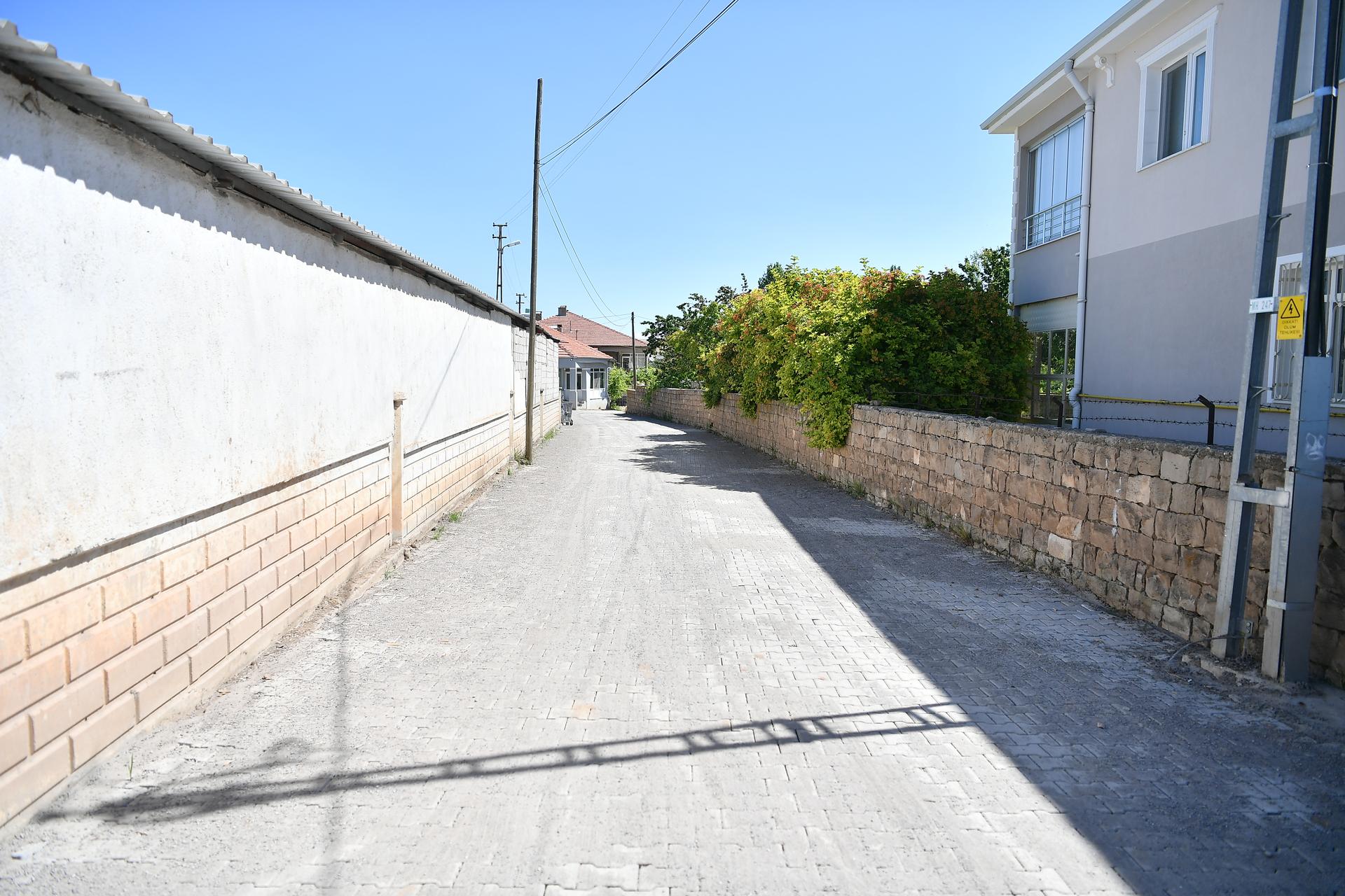Başkan Büyükkılıç’tan kırsala 9 milyon liralık kilitli parke yatırımı 
