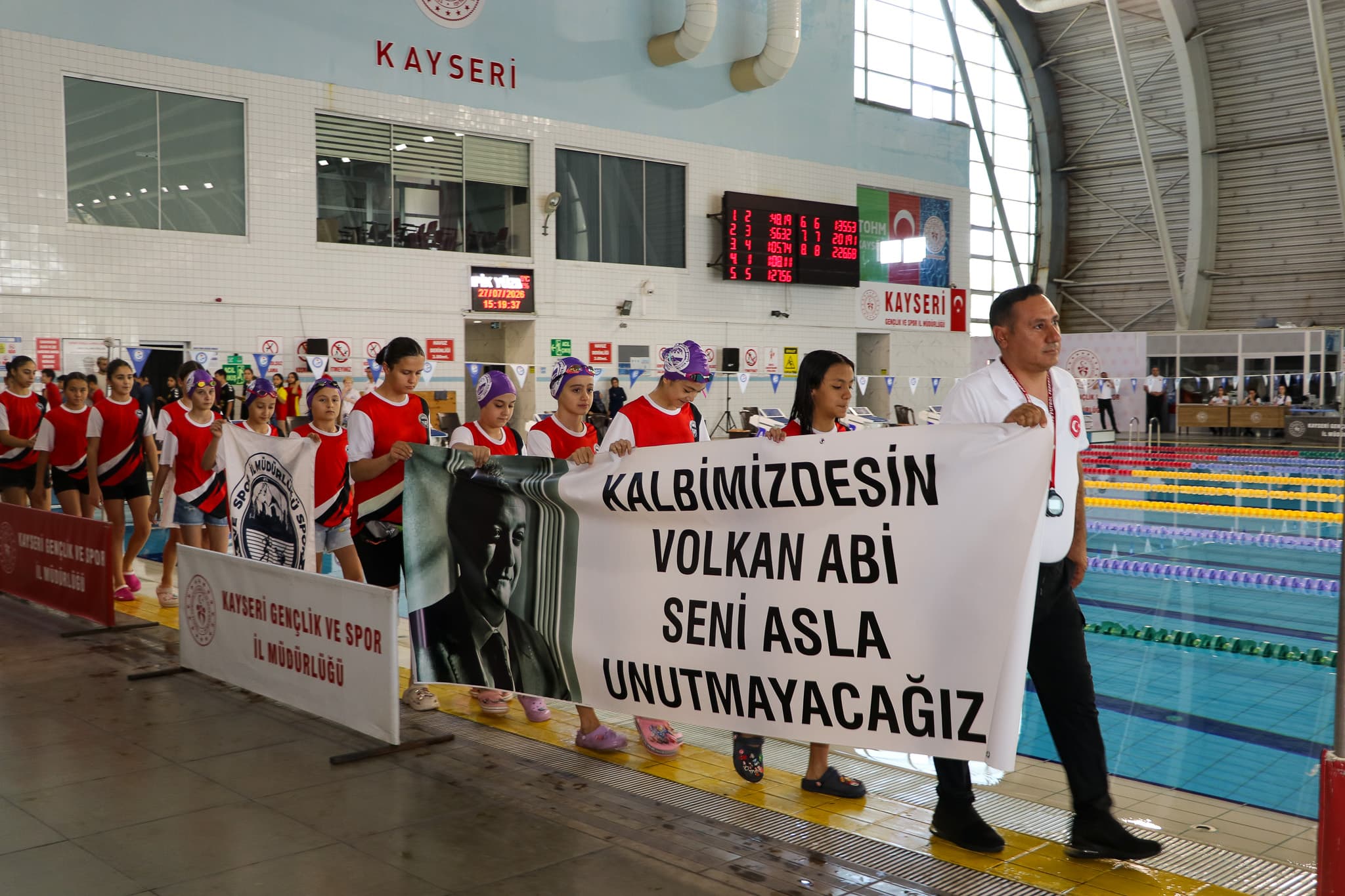 Volkan Bayar 11-18 Yaş Yüzme Baraj Müsabakaları tamamlandı