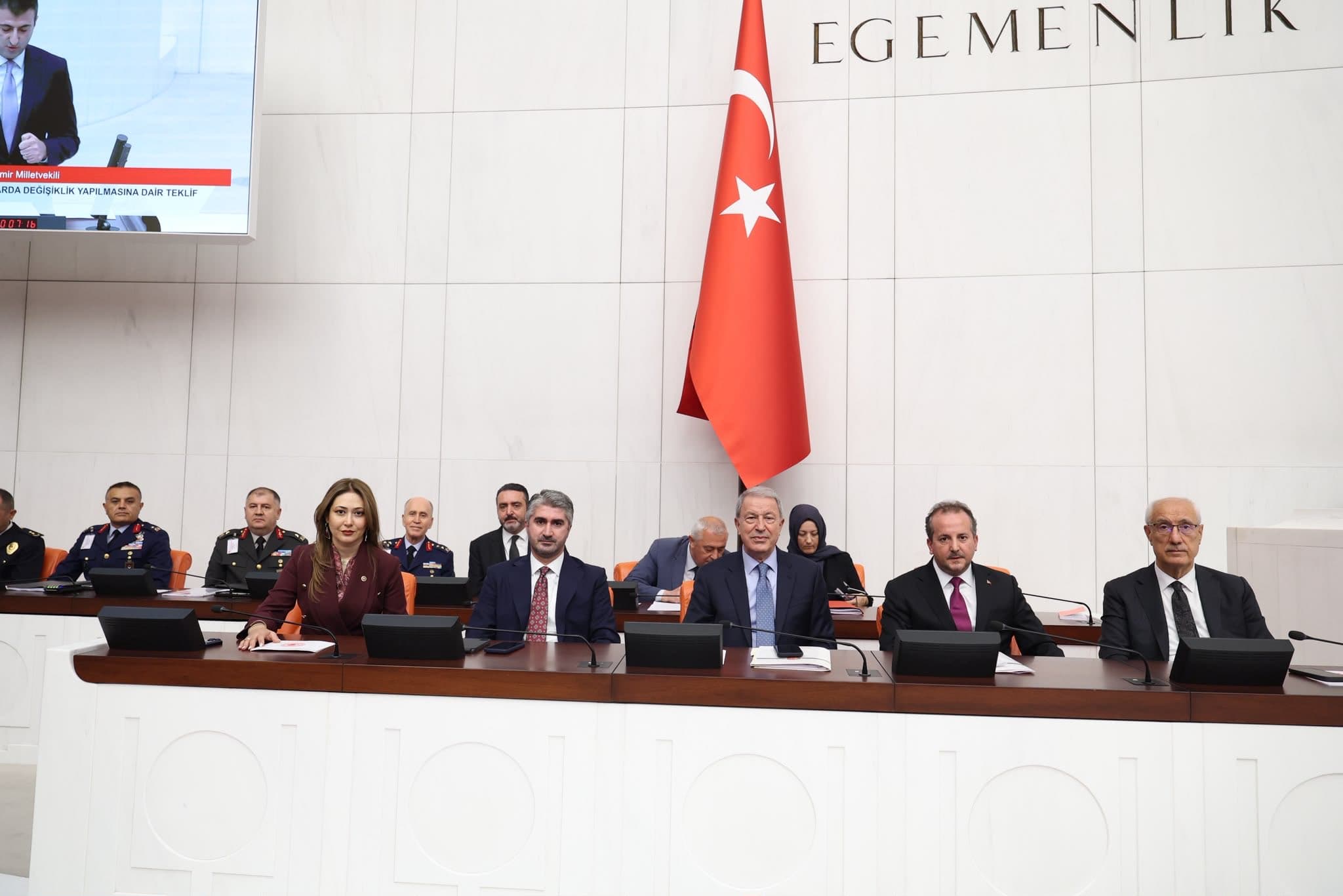 Akar, “Şehit ailelerimiz ve gazilerimizin hayatını güçlendiren düzenleme yasalaşmıştır” 