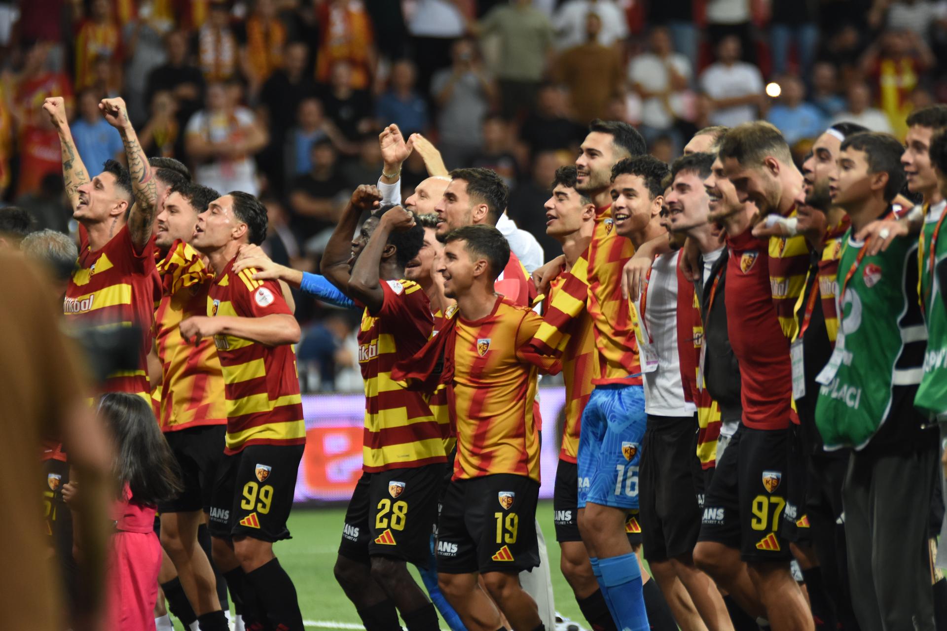 Kayserisporlu futbolculara 1 gün izin verildi