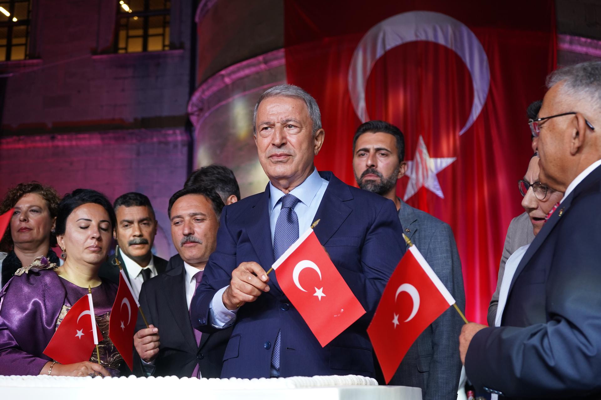 AK Parti Milletvekili Hulusi Akar’dan 30 Ağustos Zafer Bayramı mesajı 