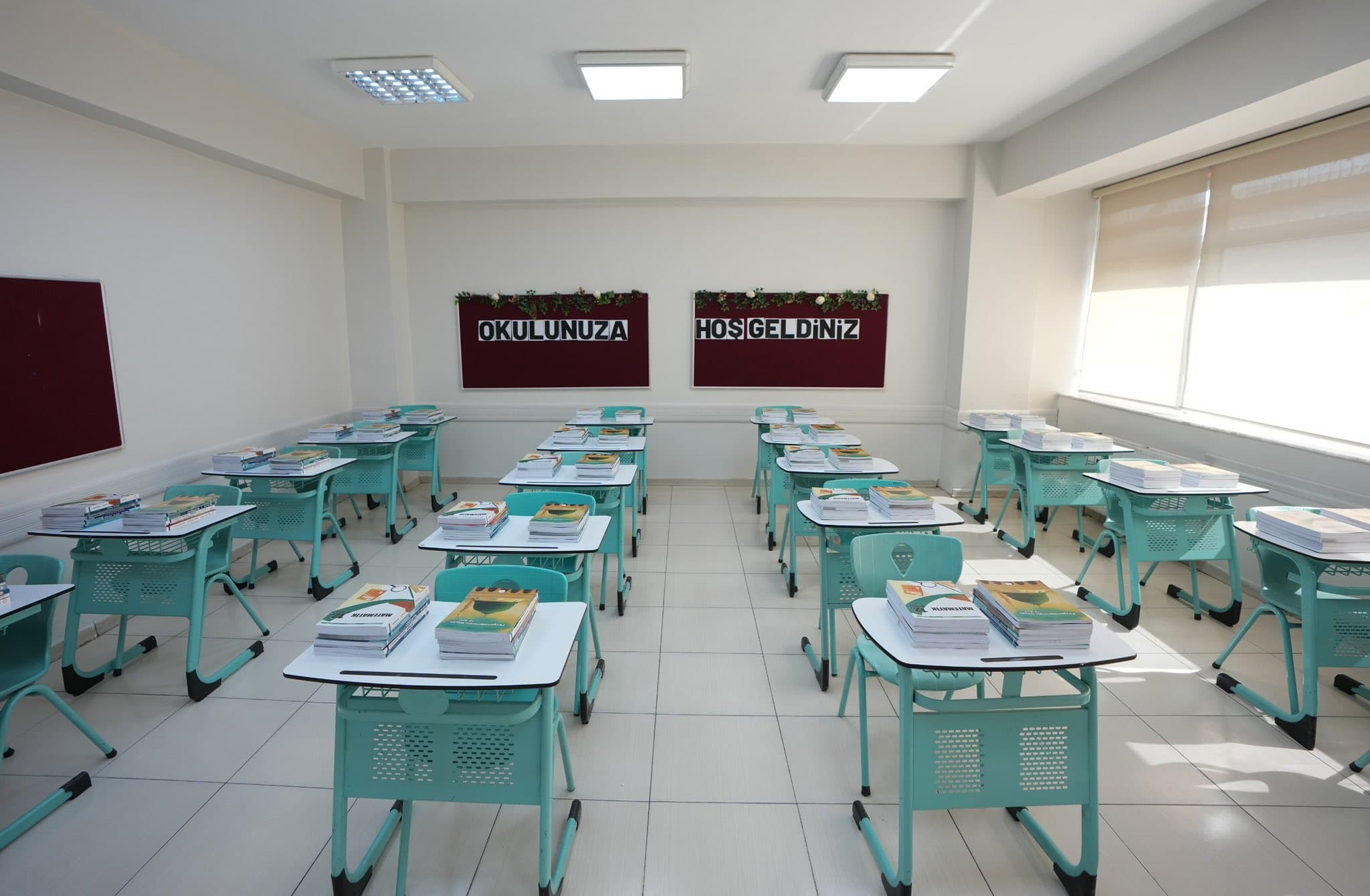 283 milyon ders kitabı okullarda dağıtılmaya başlandı 