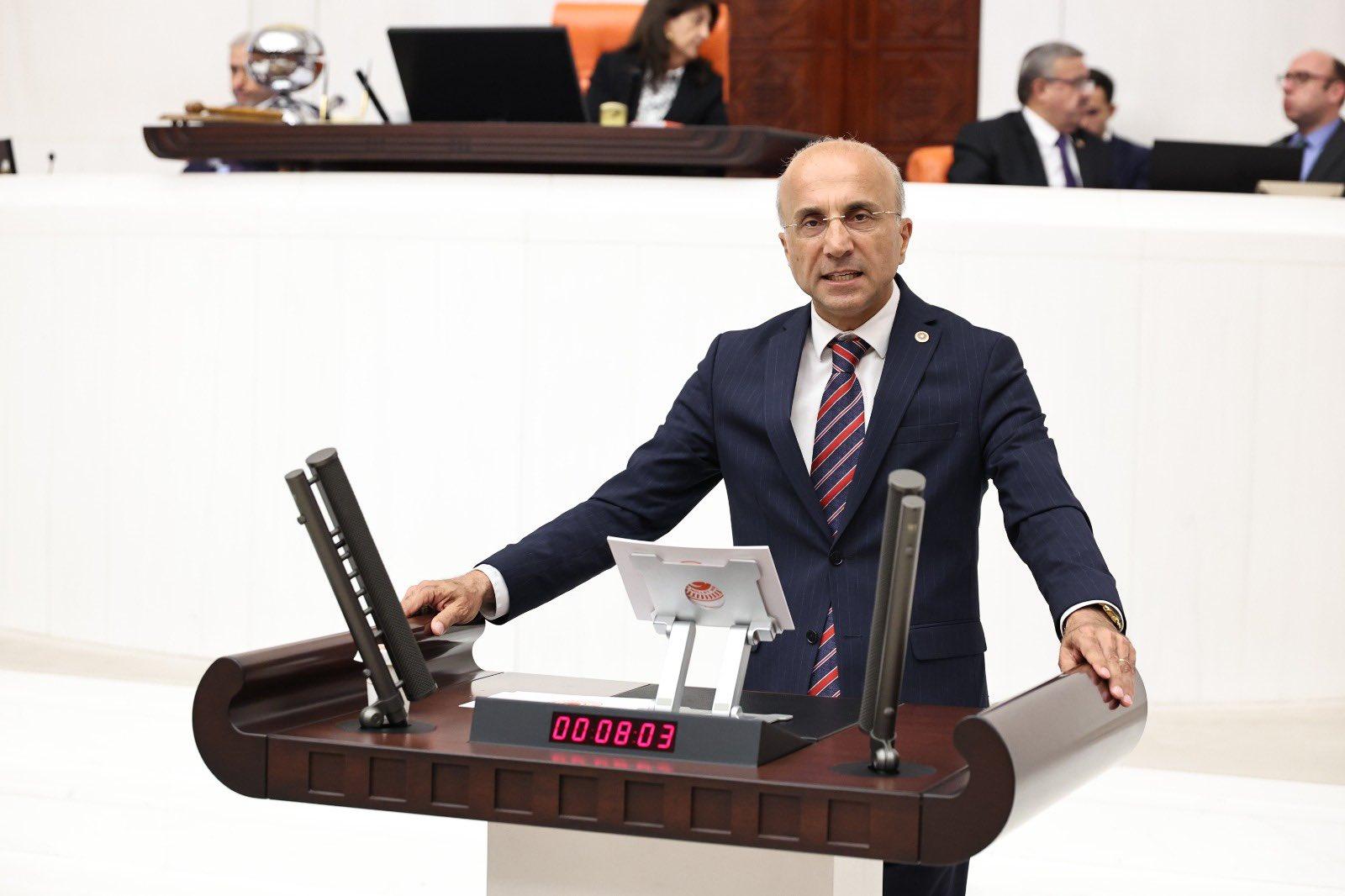 Milletvekili Genç, “Sandıkta elde edilemeyen sonucun siyasi transferlerle kazanım gibi gösterilmesi kabul edilemez” 