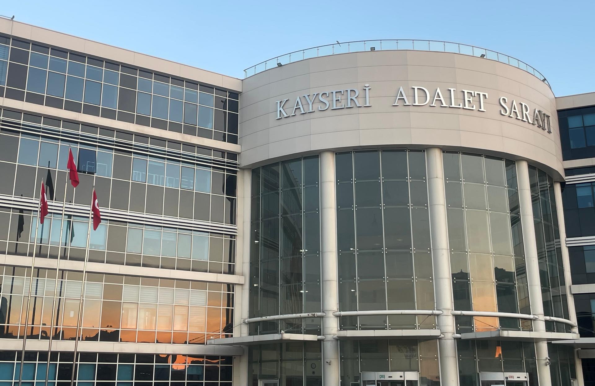 Uyuşturucu ticareti davasında bir sanık diğerini suçladı