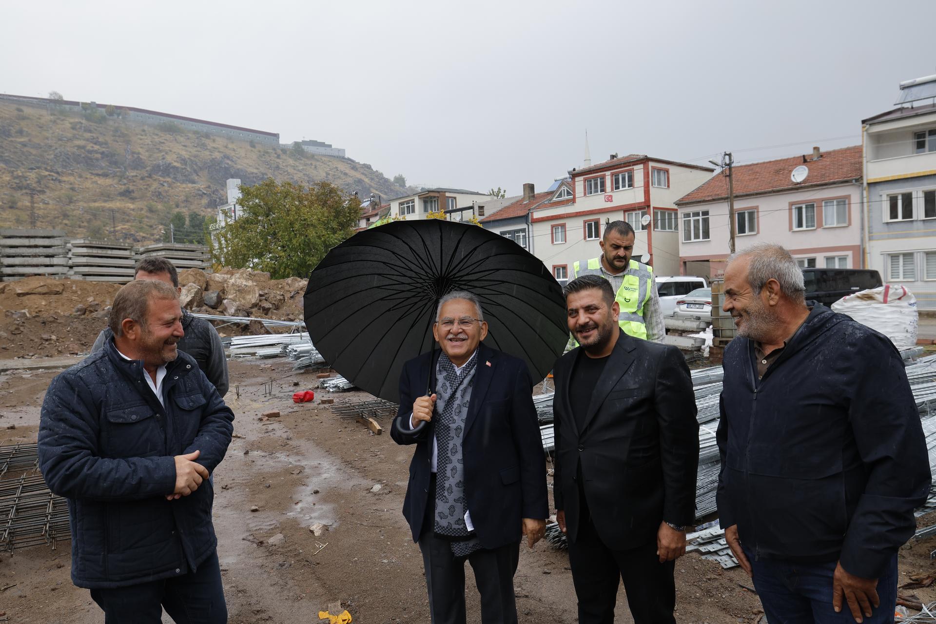 Başkan Büyükkılıç, bulvar çalışmalarını yerinde inceledi