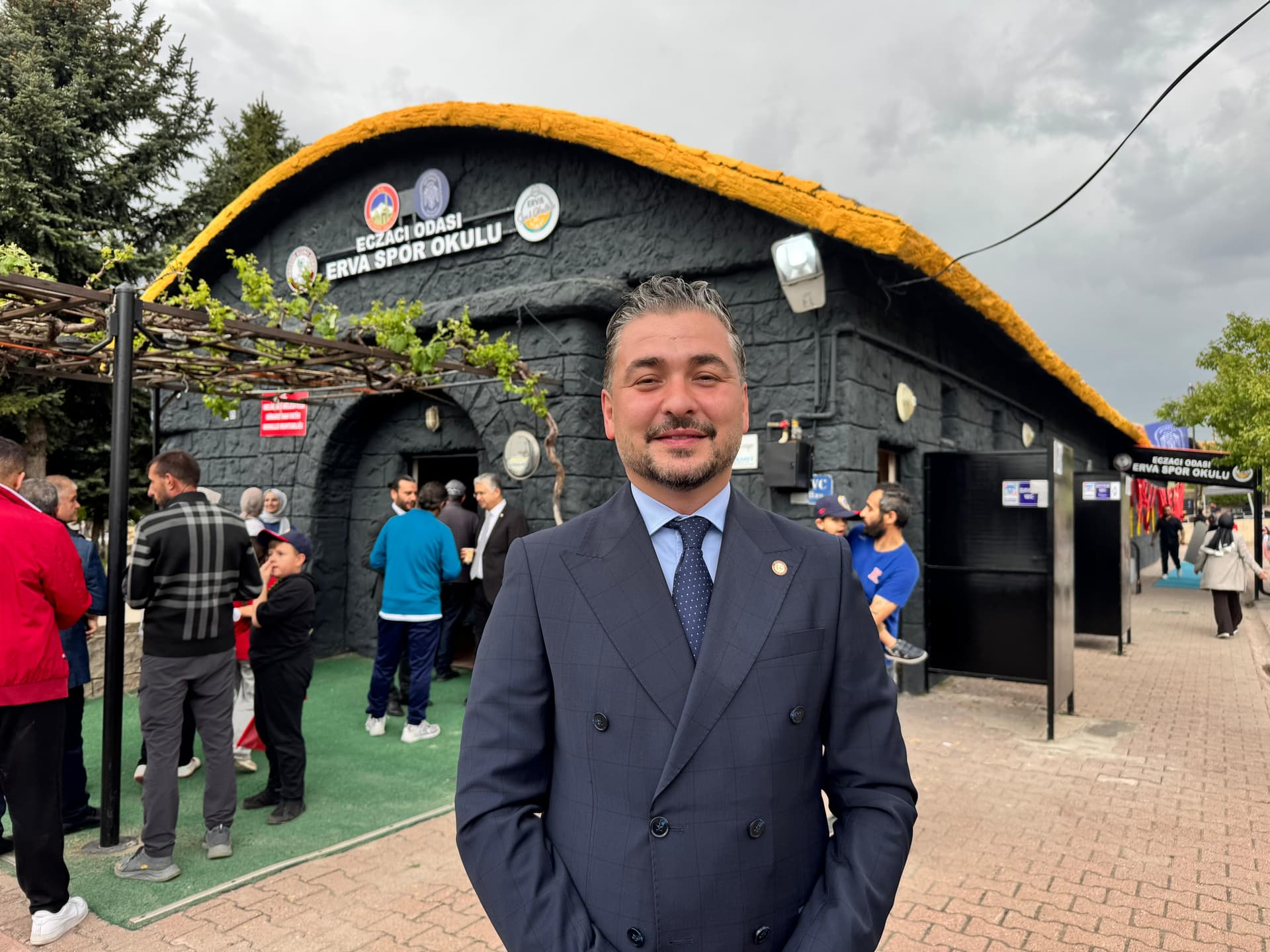 Başkan Akın:”Vatandaşlarımızı ilaçsız bırakmamaya gayret gösteriyoruz”