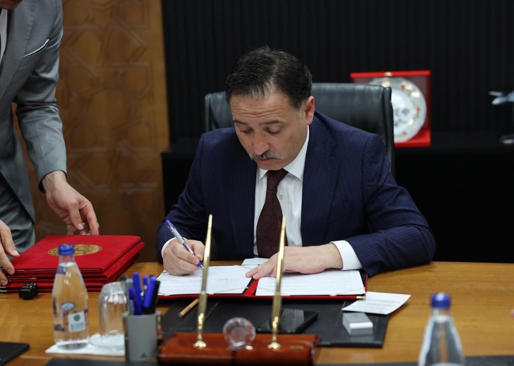 Vali Çiçek, hayırseverlerle sağlık merkezleri inşası için iş birliği protokolü imzaladı