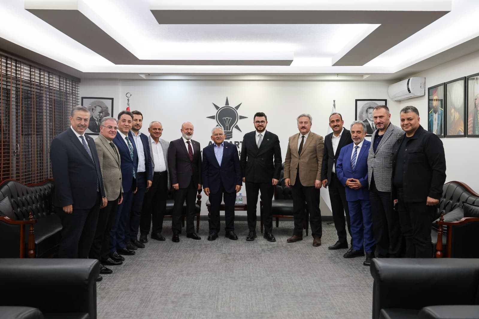 AK Parti’de belediye zirvesi