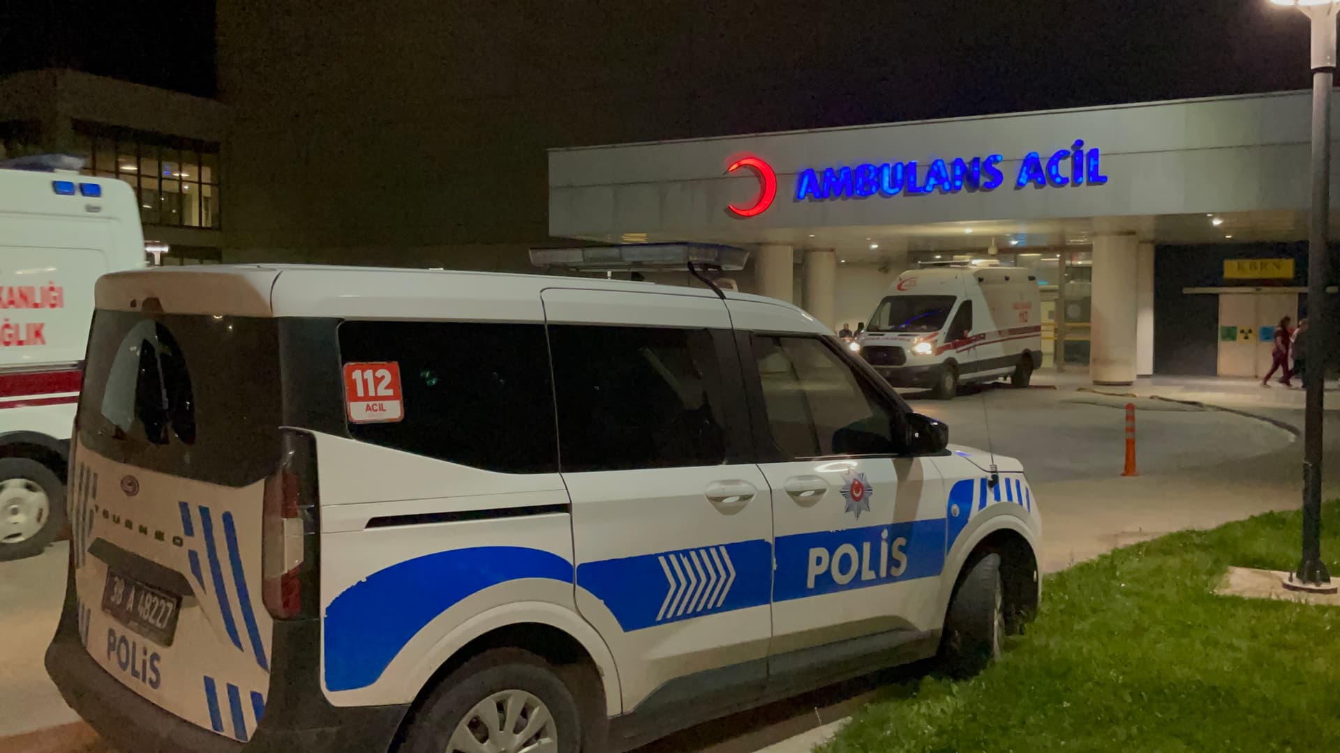 Kayınbaba ile damadı arasında bıçaklı silahlı kavga: 3 yaralı