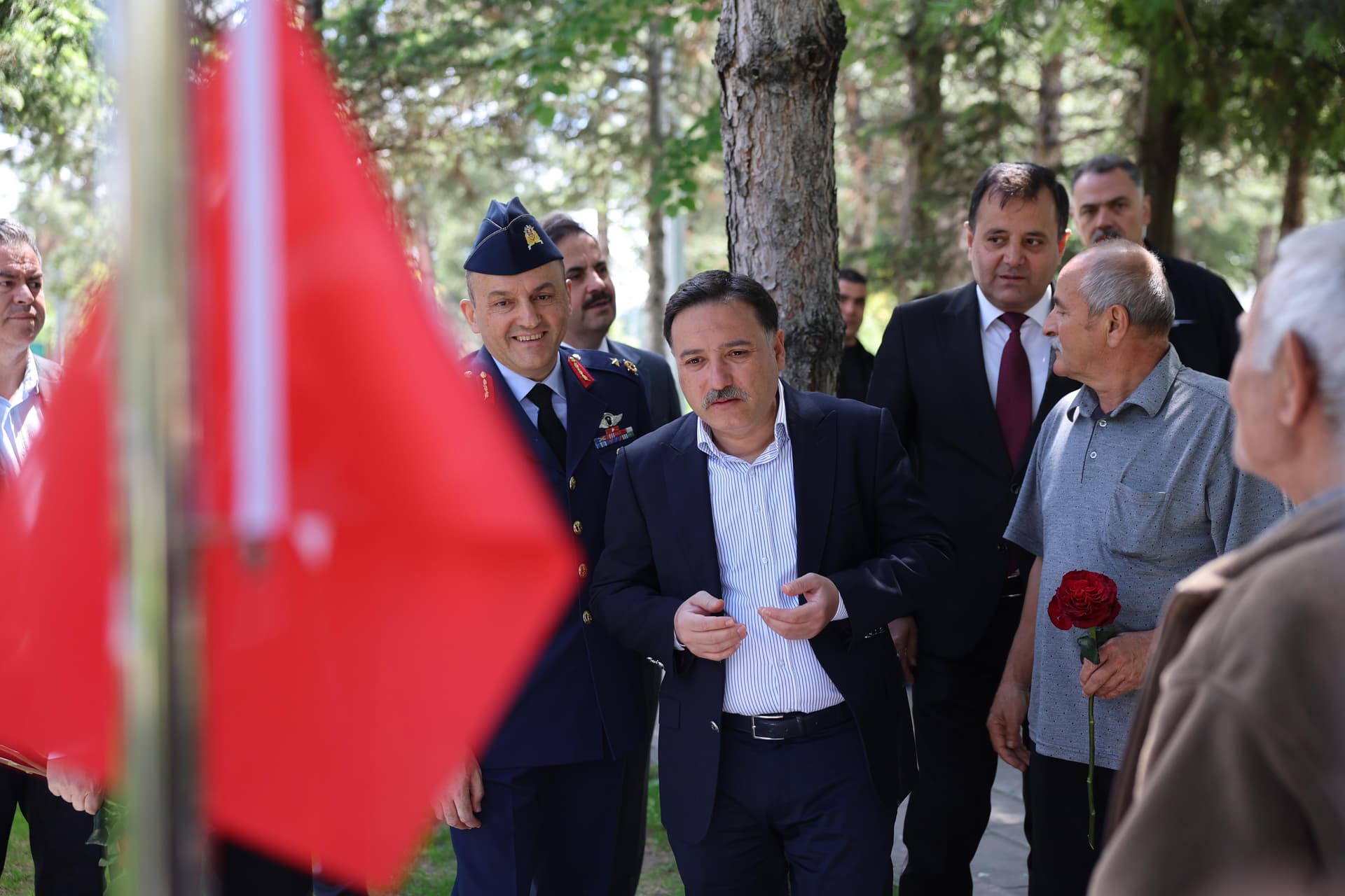 Kayseri protokolü Kartal Şehitliği’ni ziyaret etti