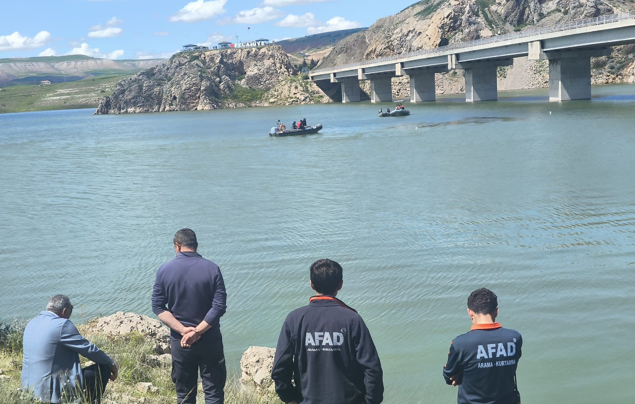 Kızılırmak’a düşen genci arama çalışmaları sürüyor