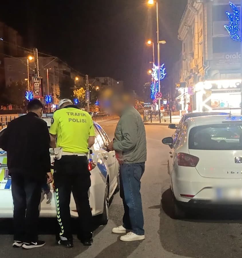 Kayseri’de 302 sürücü cep telefonu kullanmak suçundan ceza yedi
