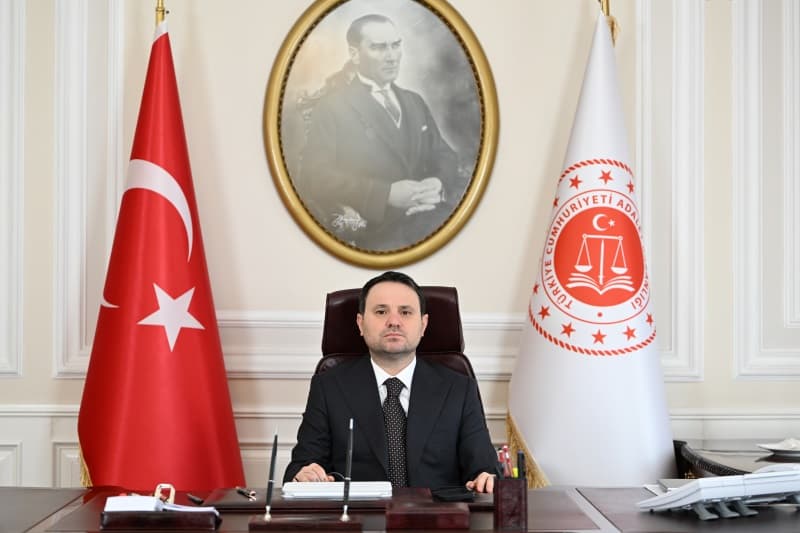 Beyaz et sektöründe 13 şirkete denettim kayyımı atandı