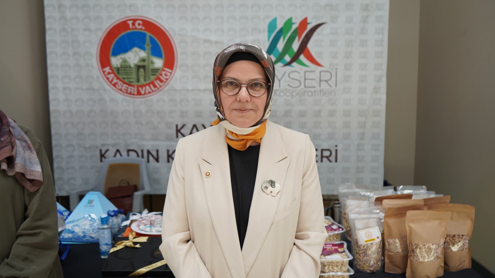 Milletvekil Böhürler, “Hem üreticilerimiz hem belediyeler ile güzel bir Kayseri temsili oluyor”