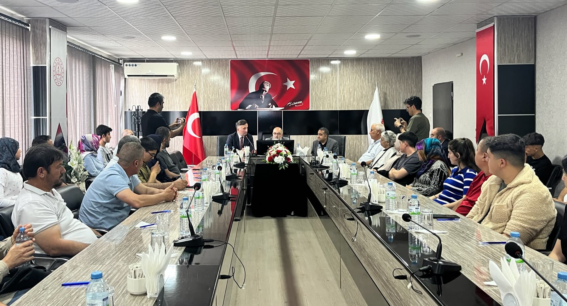Milletvekili Cıngı: ”Meslek lisesinde okuyan çocuklarımızın global kültürü edinebilmesi için yurt dışında bir staj programı organize ettik”