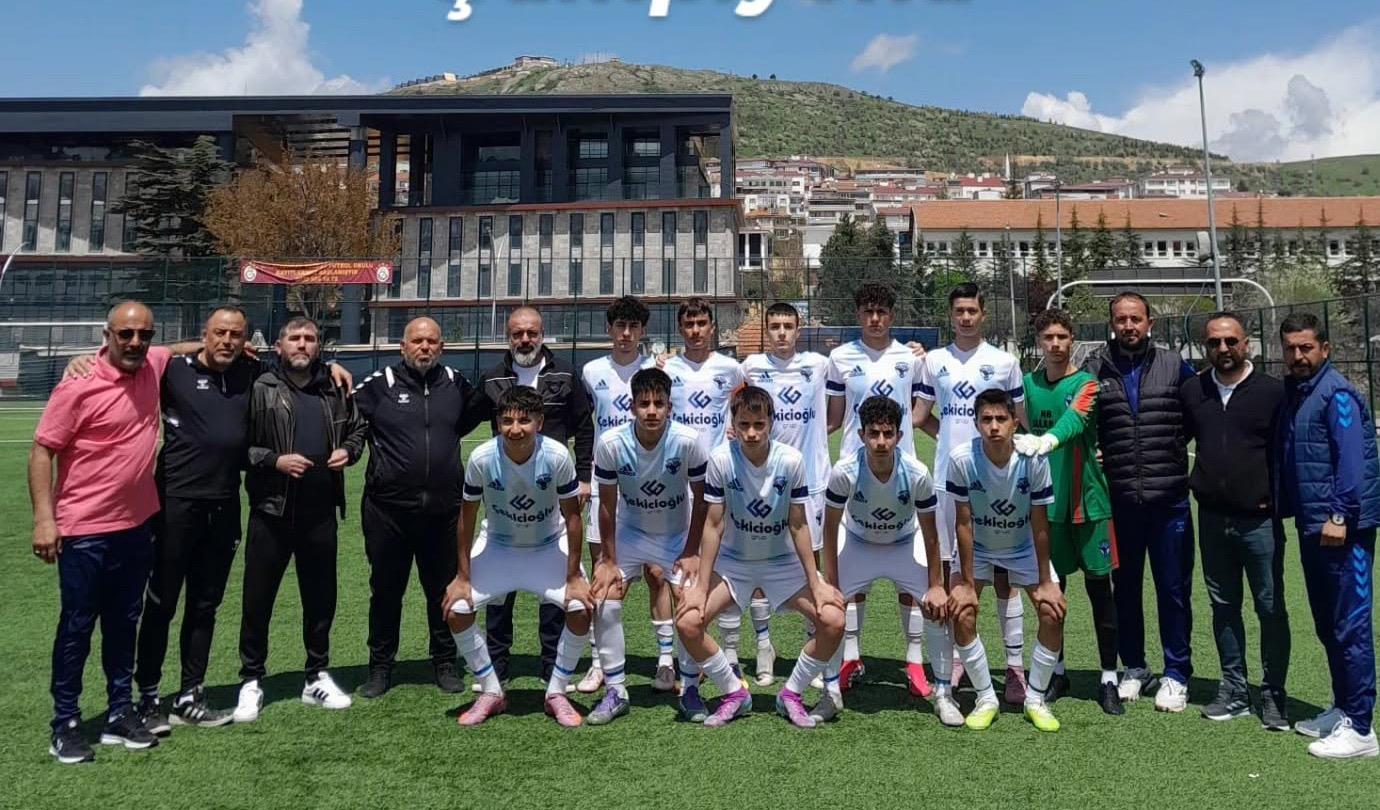 Sungur FK U15 takımı 2’nci Kademe maçları için Malatya’ya yolcusu