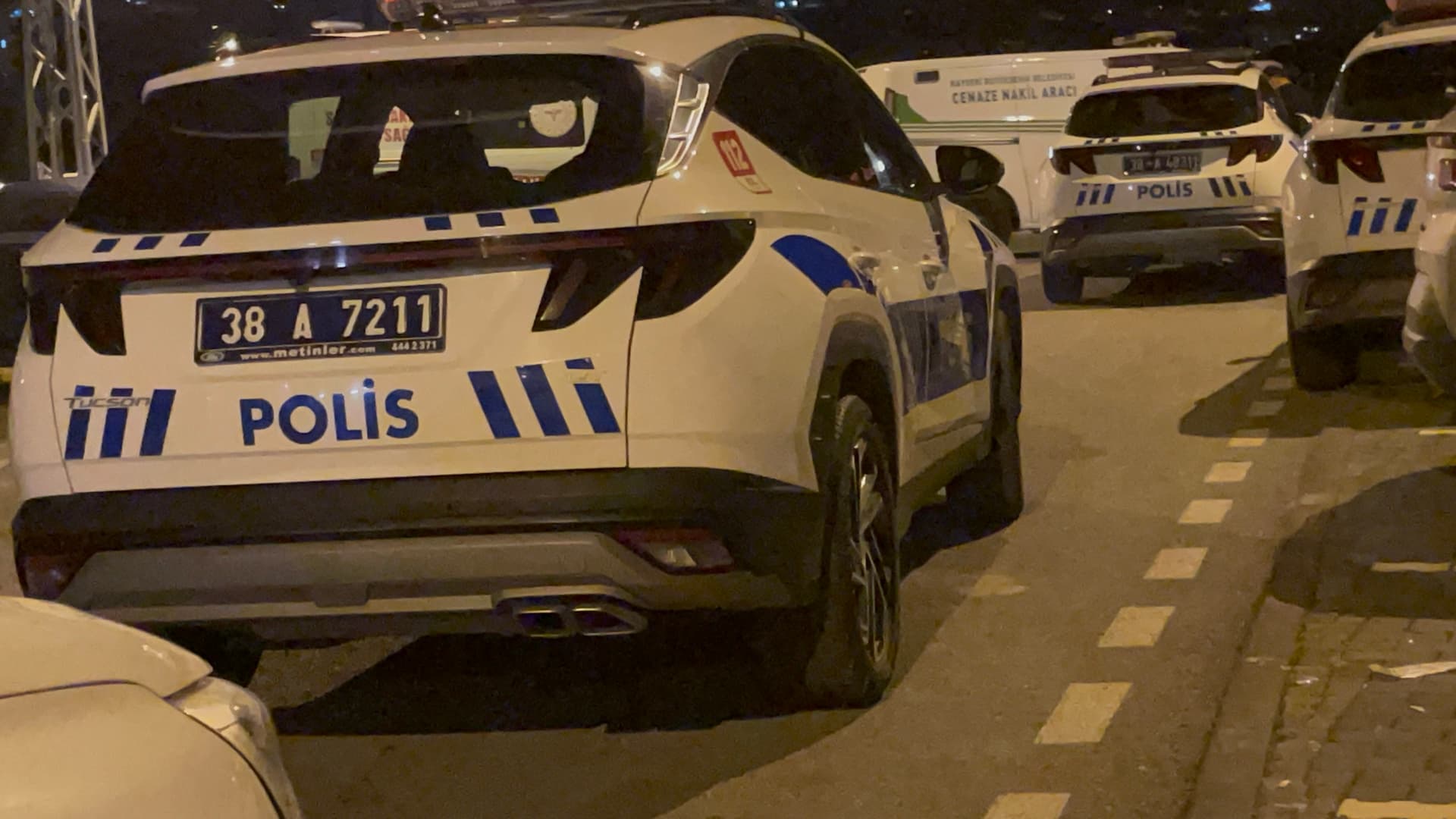 Bir kişi boş arazide silahla yaşamına son verdi