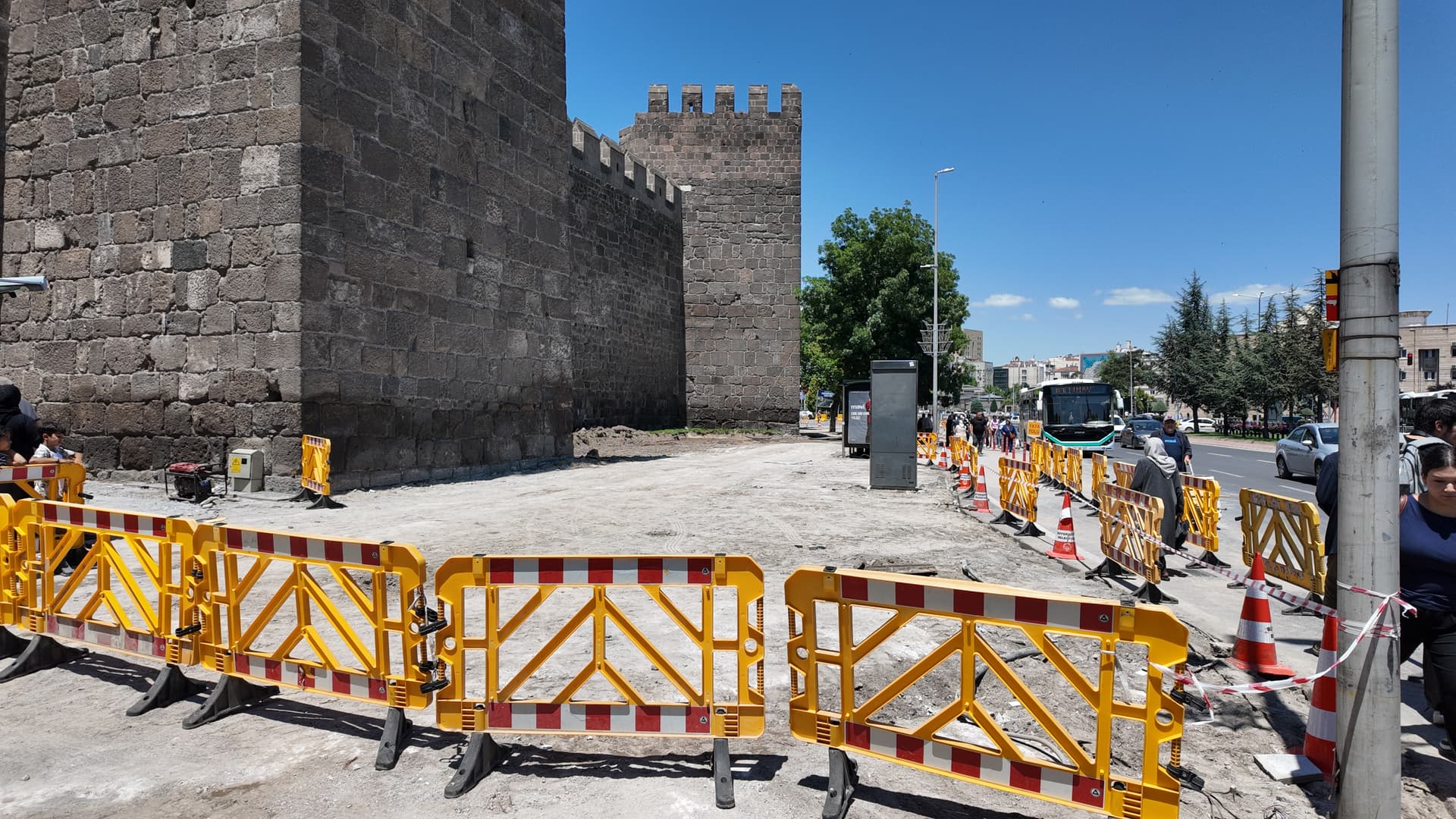 Başkan Büyükkılıç, “Cumhuriyet Meydanı, Kayseri’mizin vitrinidir”
