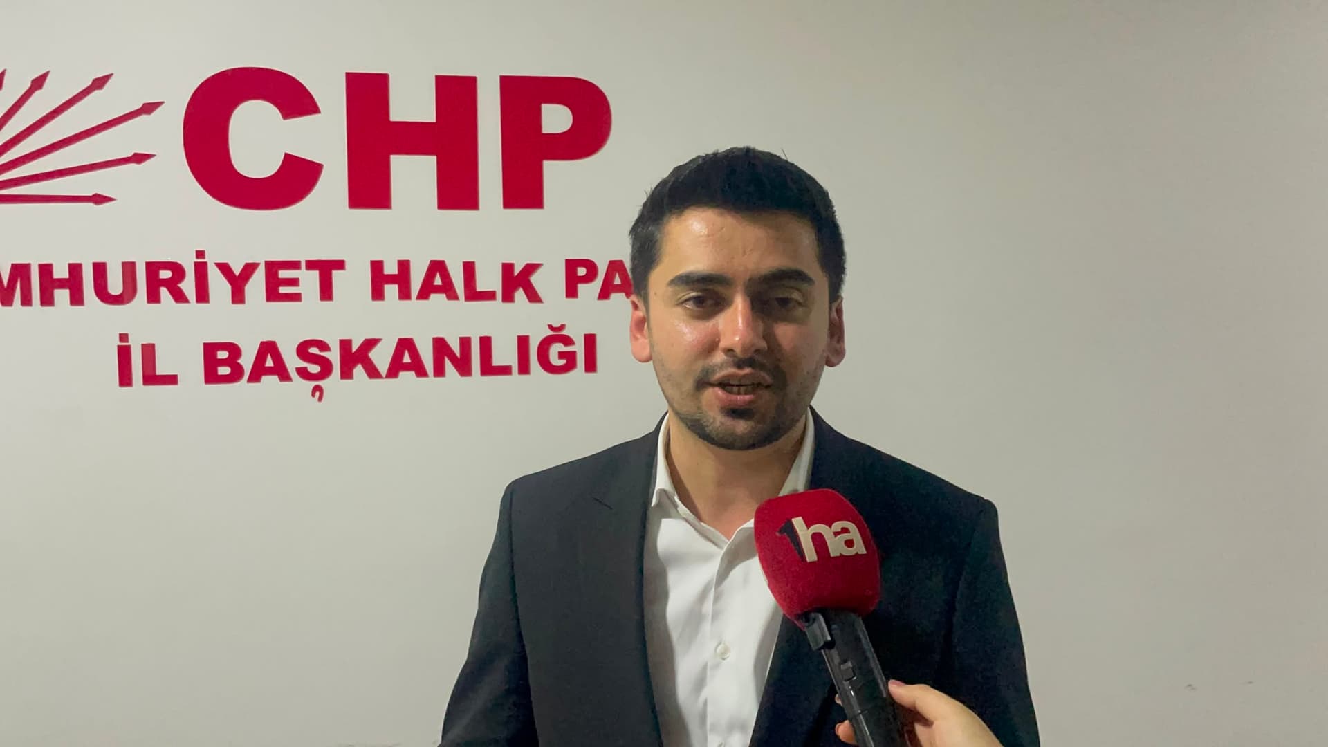 CHP’li Gözbaşı, “Seçilmişlerin iradesine saygı duymayı değil yok hükmünde almış oldukları kararlarla örgütü dizayn ettiler”