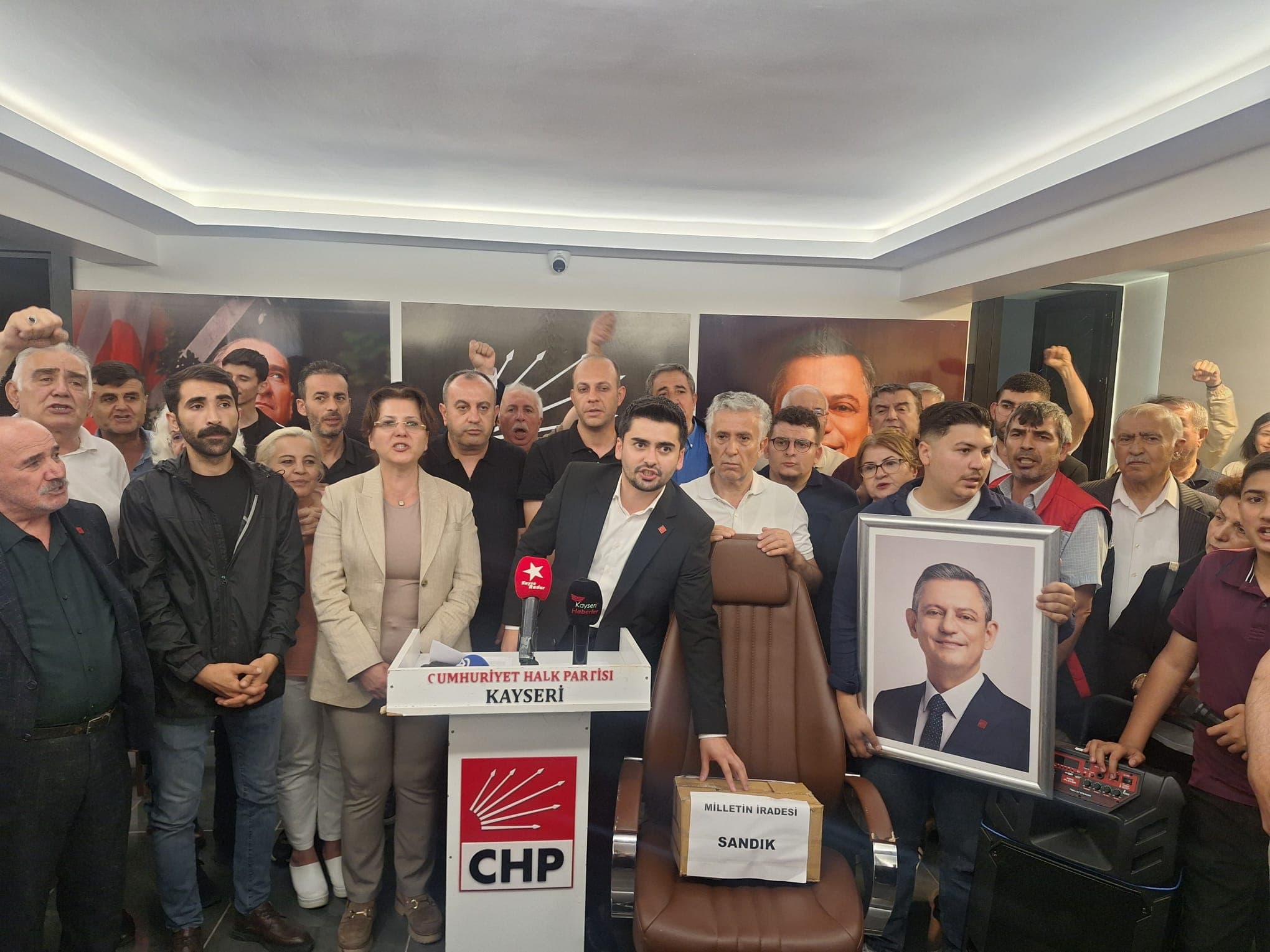 CHP’li Gözbaşı, “Birilerinin altındaki koltuk sarsılmasın diye; milletin önündeki sandık gidiyor”