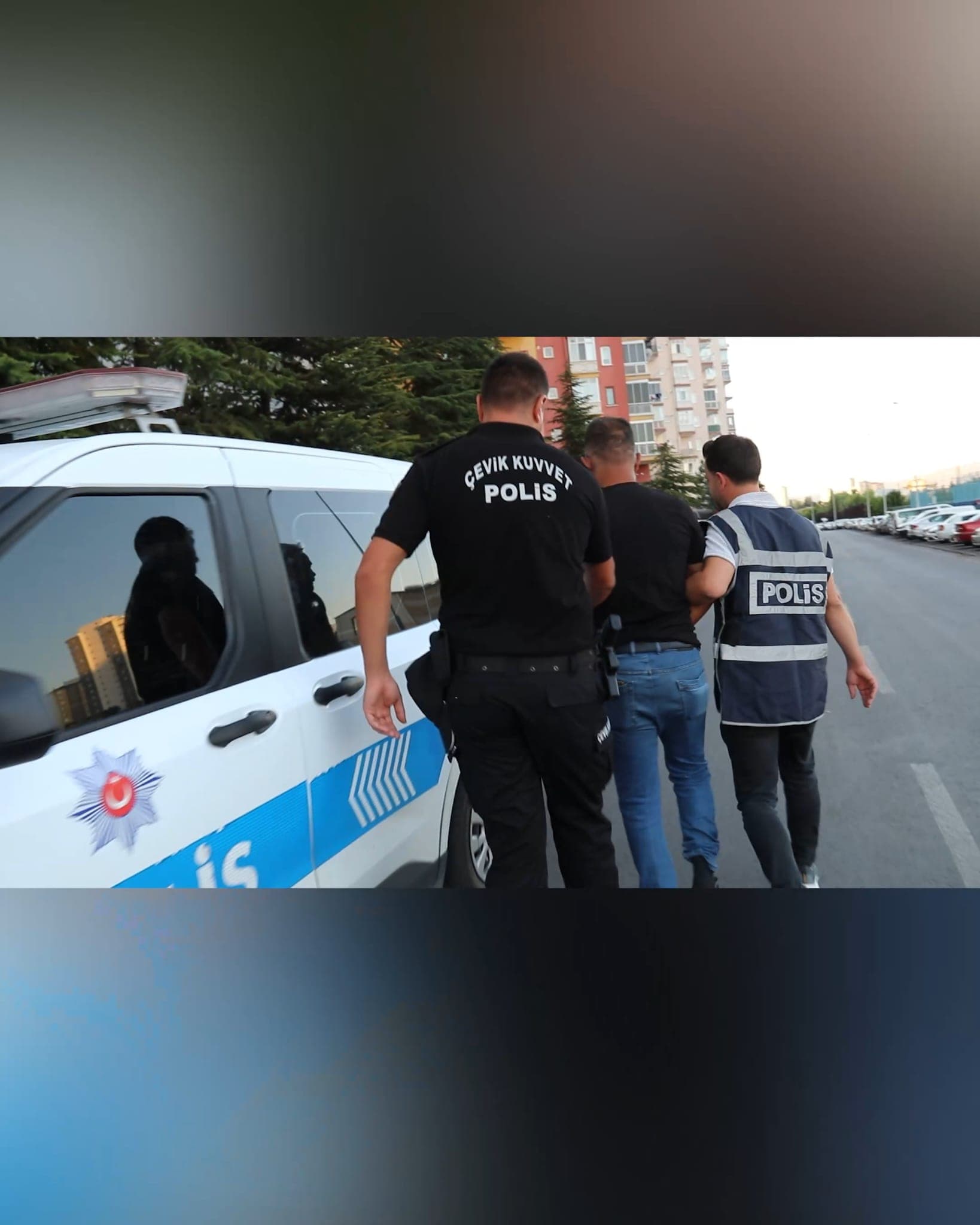 Polis ekipleri tarafından 95 aranan şahıs yakalandı
