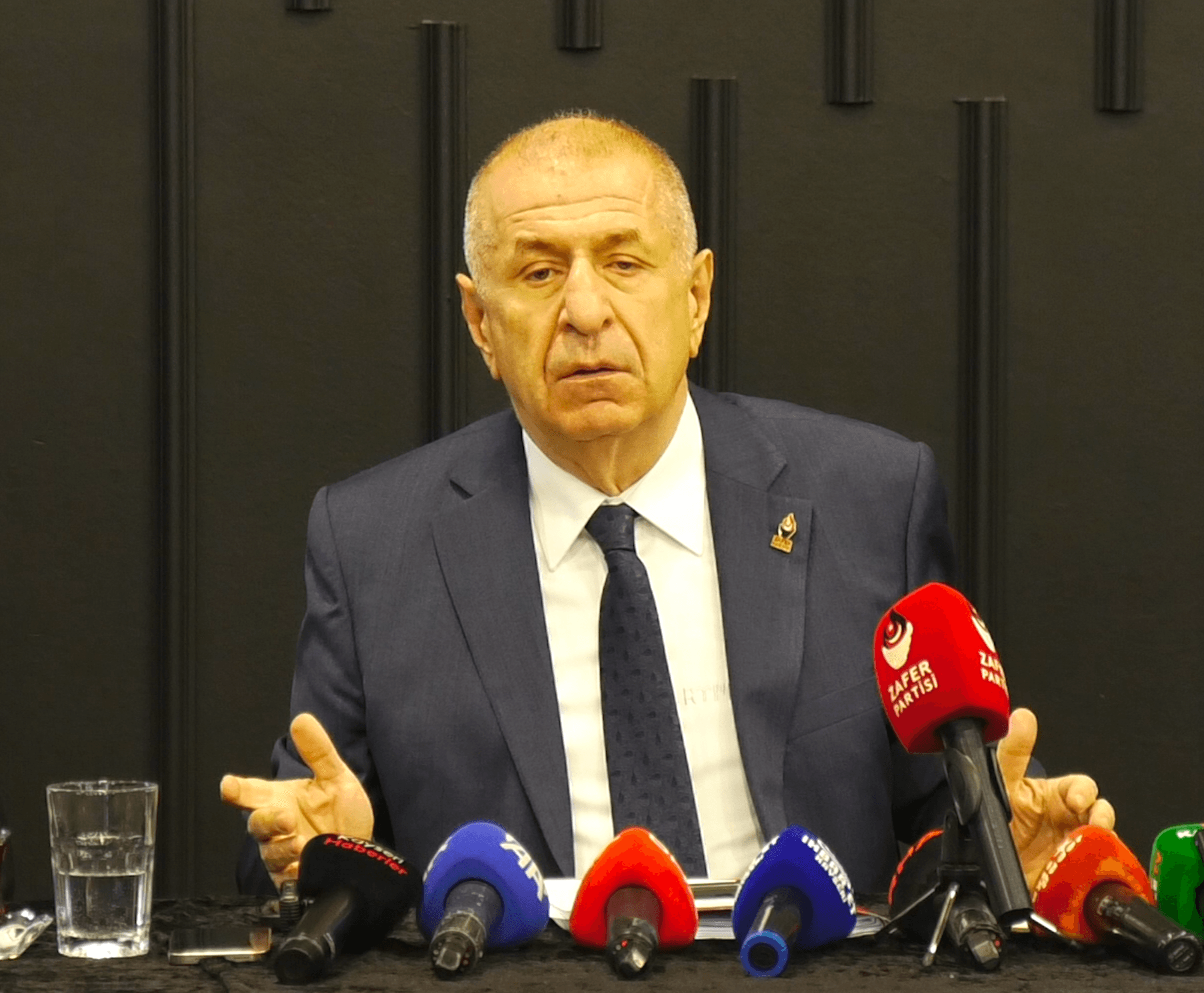 Ümit Özdağ, “Suriyeliler dönmüyor”