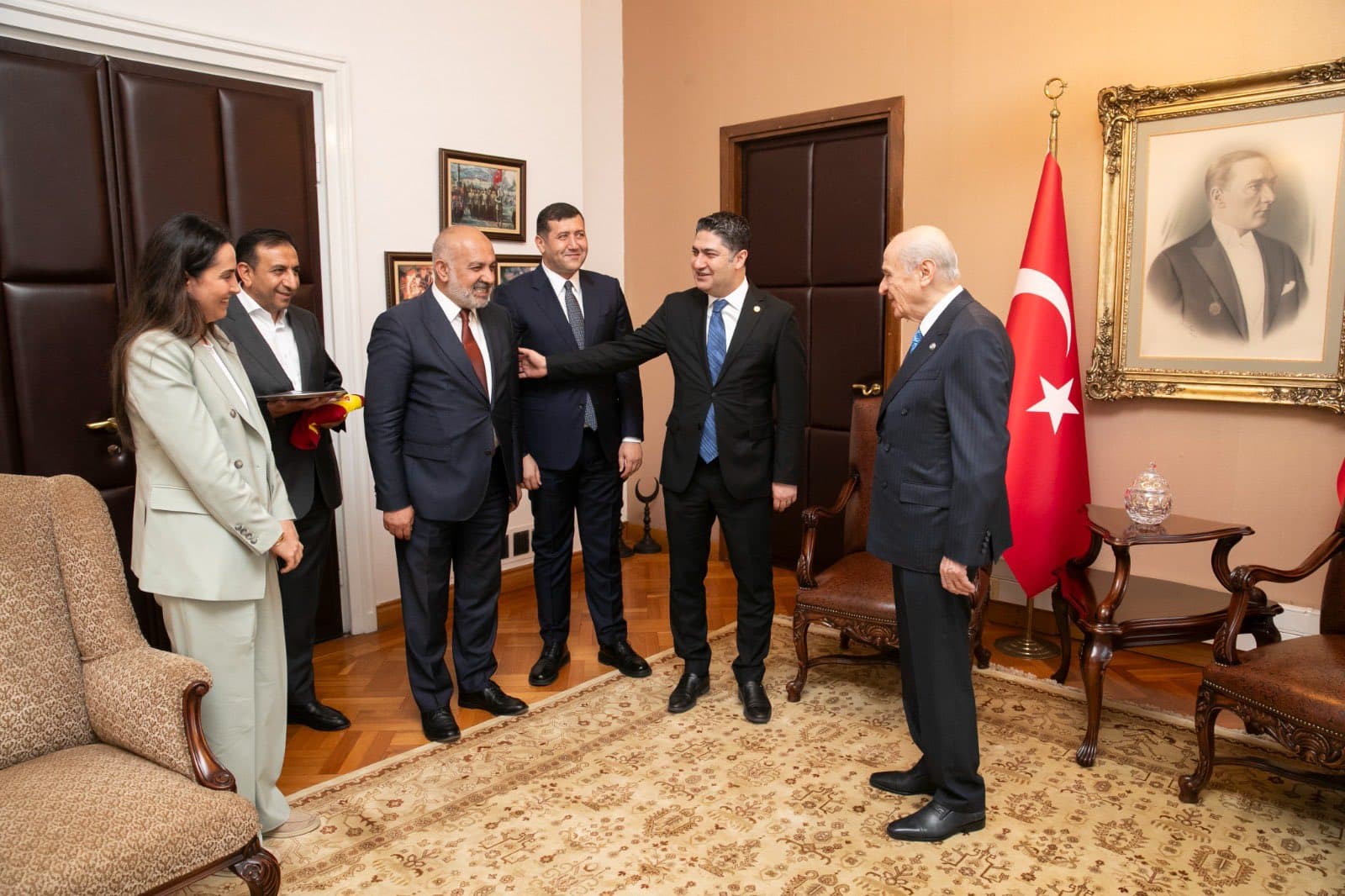 MHP Milletvekilleri ve Kayserispor Yönetimi, Devlet Bahçeli ile bir araya geldi