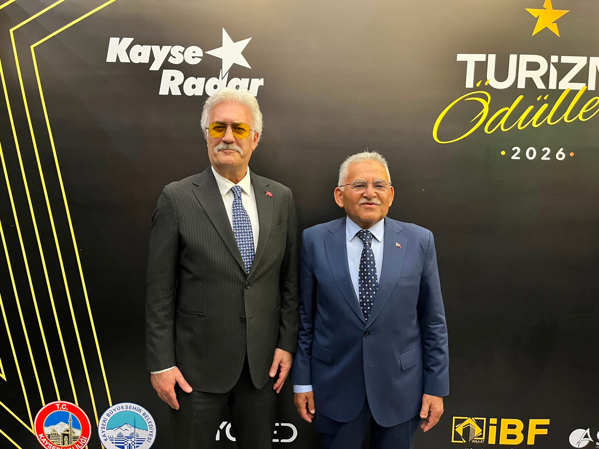 Başkan Büyükkılıç, “Vatandaşlarımızı tiyatroyla buluşturmamız gerekiyor”