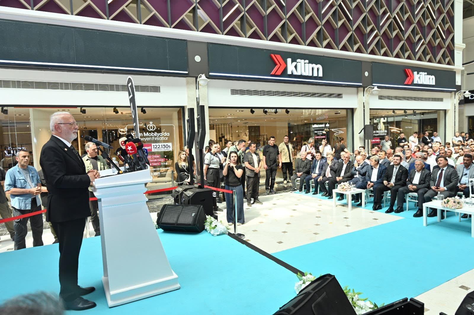 Kumsmall AVM’de 24 yeni mağaza hizmete açıldı