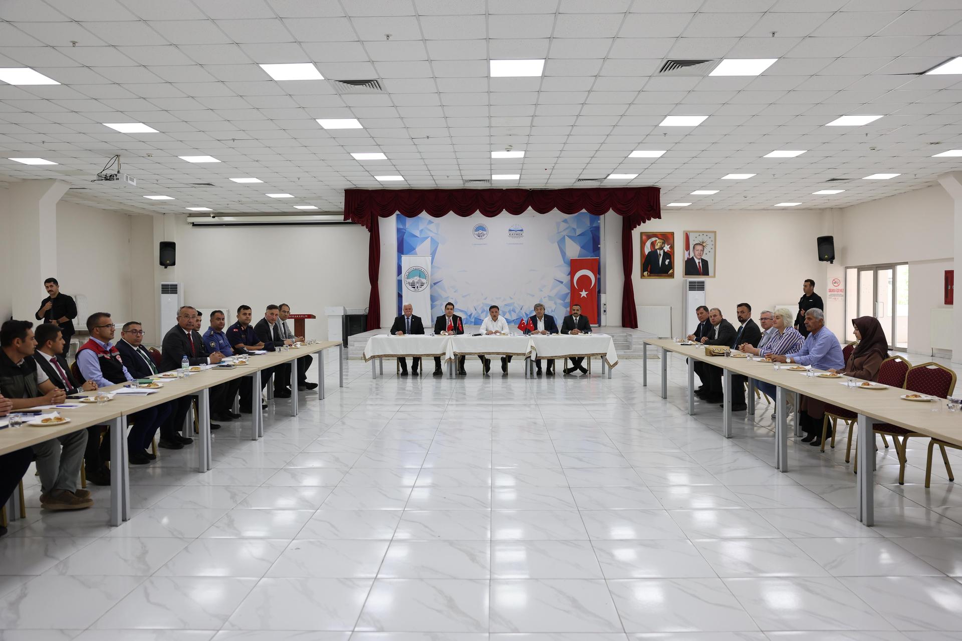 Vali Çiçek, Pınarbaşı'nda devam eden projeleri yerinde inceledi