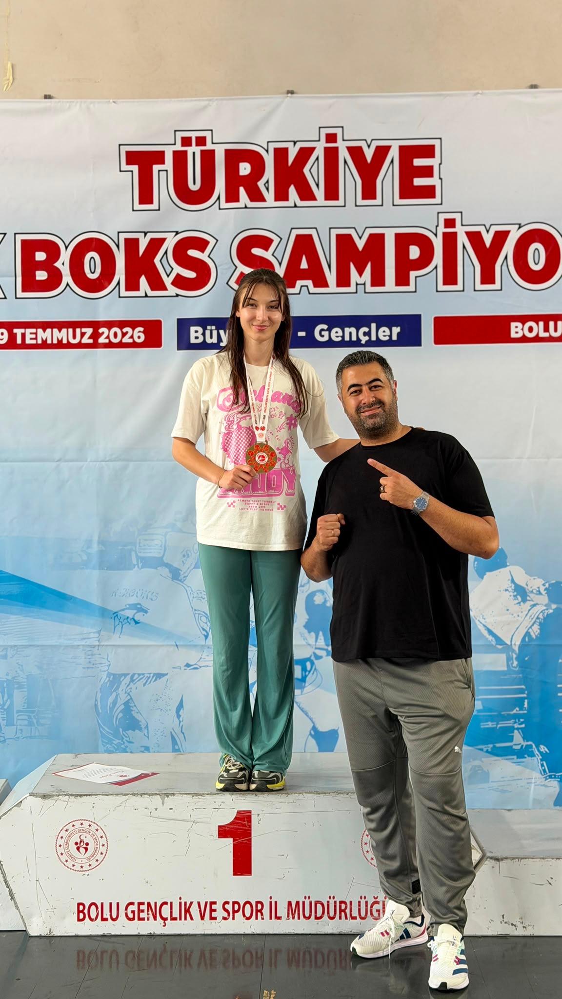 Olcay İrem bir kez daha Kick Boks Türkiye Şampiyonu oldu