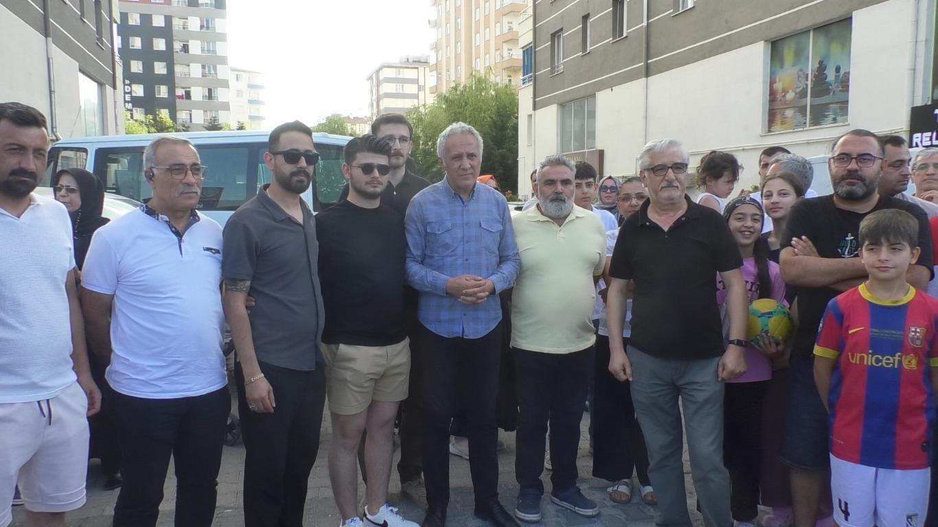 Tüketiciler Birliği Başkanı Şahin, “Yüzlerce kişinin yaşadığı yerde kaldırım yok”