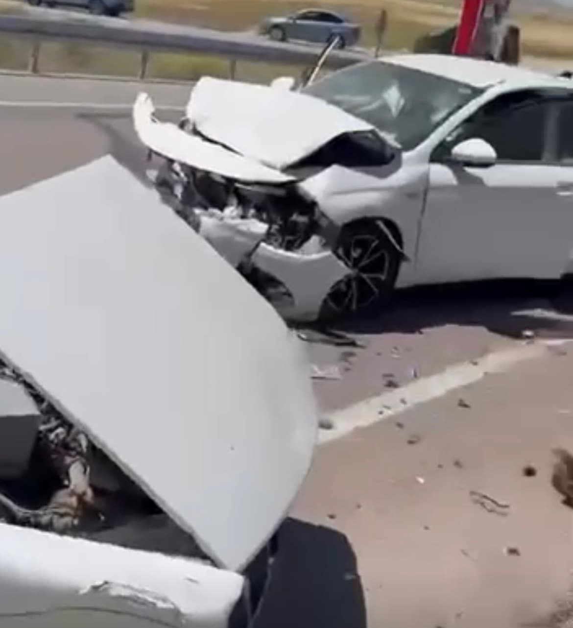 Kayseri - Malatya karayolunda 2 otomobilin çarpıştığı kazada 1 kişi öldü, 6 kişi yaralandı
