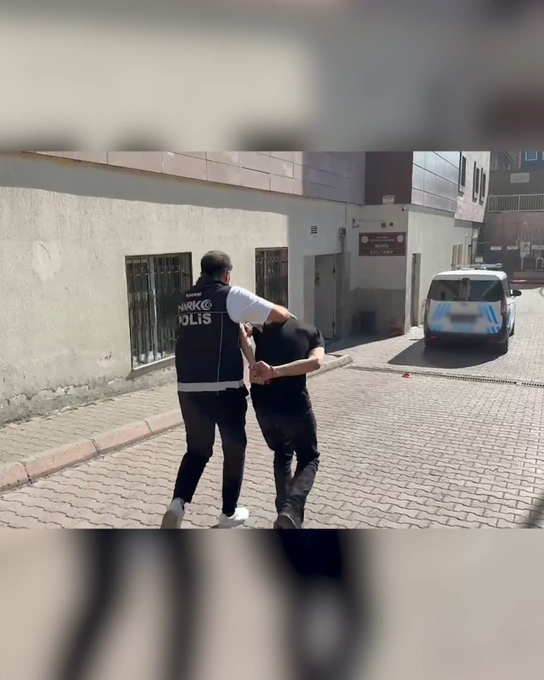 Uyuşturucu ticareti suçundan aranan şahıs yakalandı