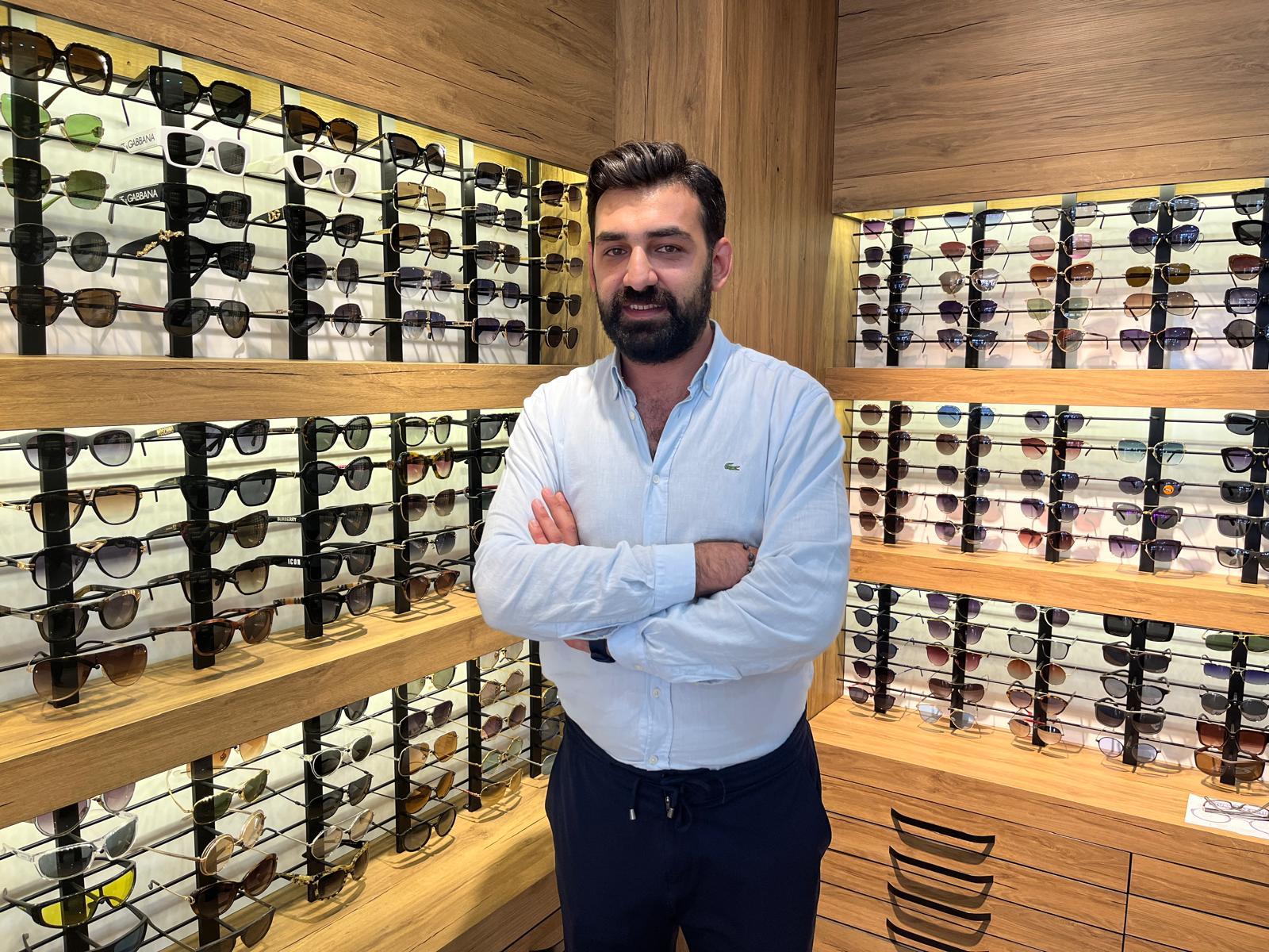 Optisyen Aladdin Kayısı, “Sahte gözlük kullanımı körlüğe kadar gider”