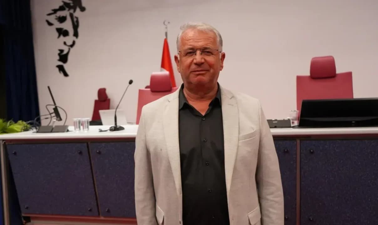 Kesin ihraç talebiyle disipline sevk edilen Çalıksoy, CHP’den istifa etti
