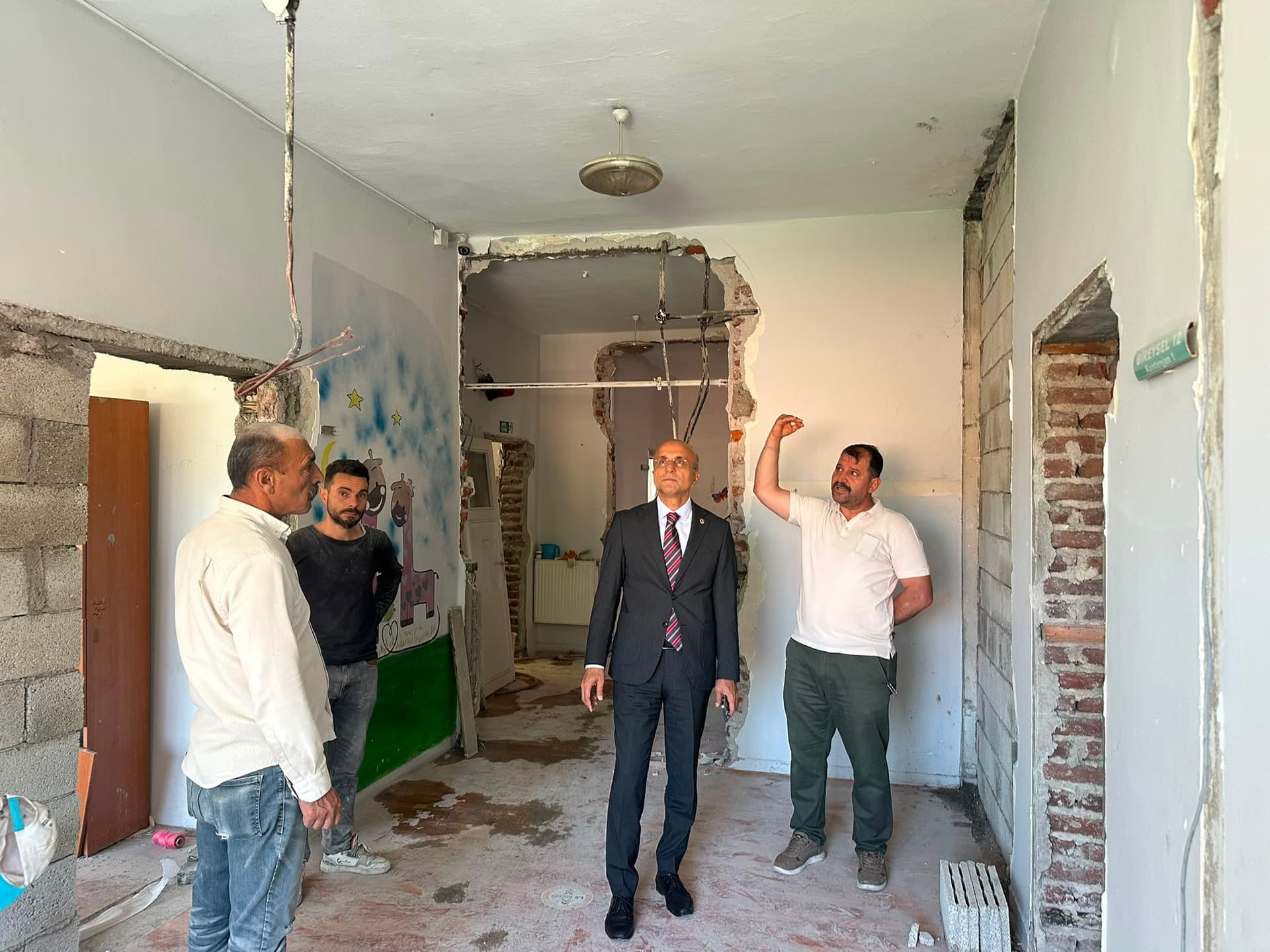 Milletvekili Genç, Yeni Parti Kayseri İl Başkanlığını yerinde inceledi