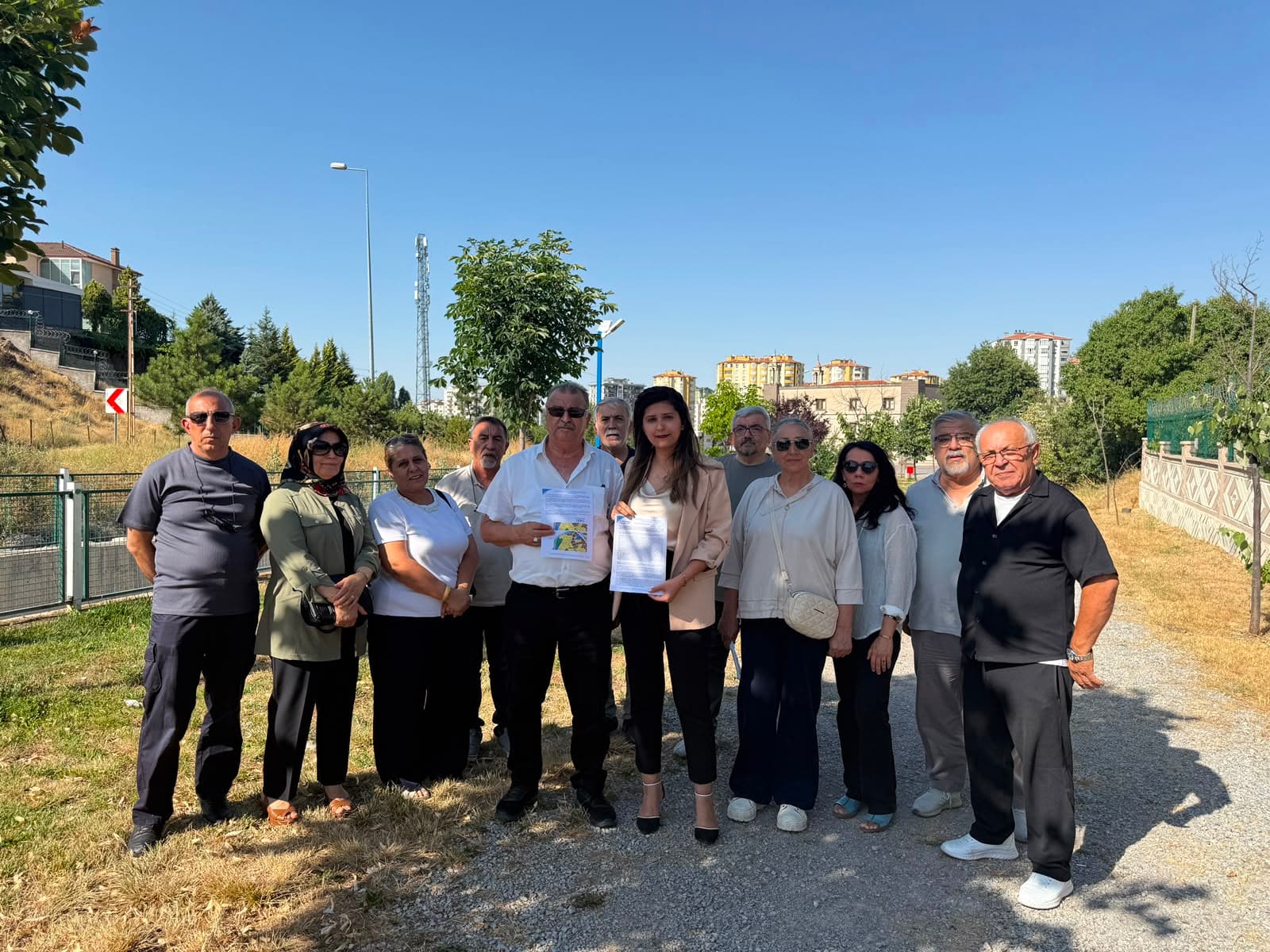 İYİ Partili Hakkomaz Şahin, “Büyükşehir’in, Talas’ın küçük bir park alanına ödeyecek parası mı yok?”
