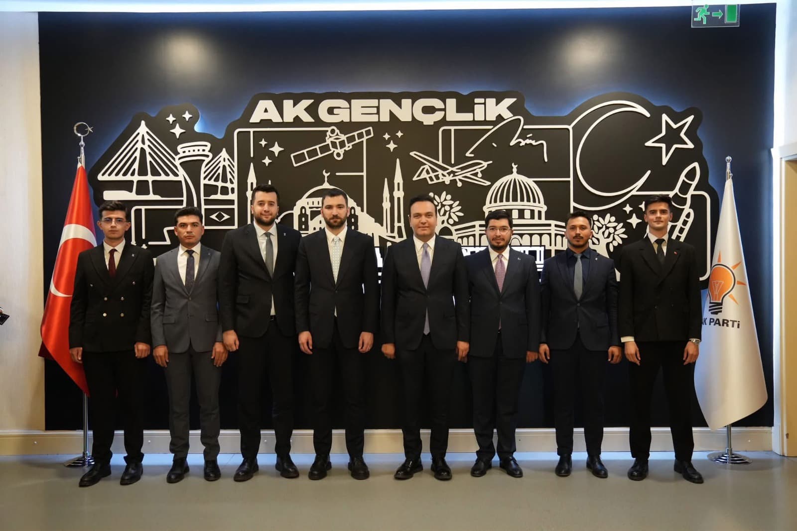 AK Parti Kocasinan ve Melikgazi Gençlik Kolları Başkanlığında değişim