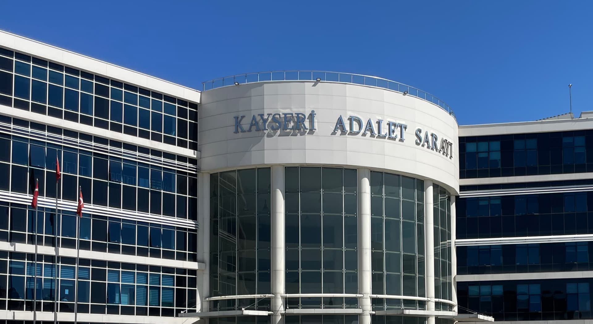 Uyuşturucu madde ticaretiyle yargılanan sanıklar suçlamayı kabul etmedi
