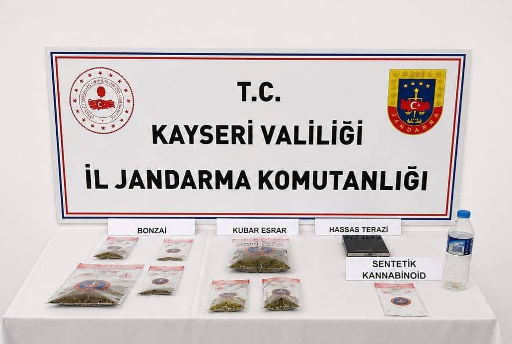 164 gram kubar esrar ele geçirildi
